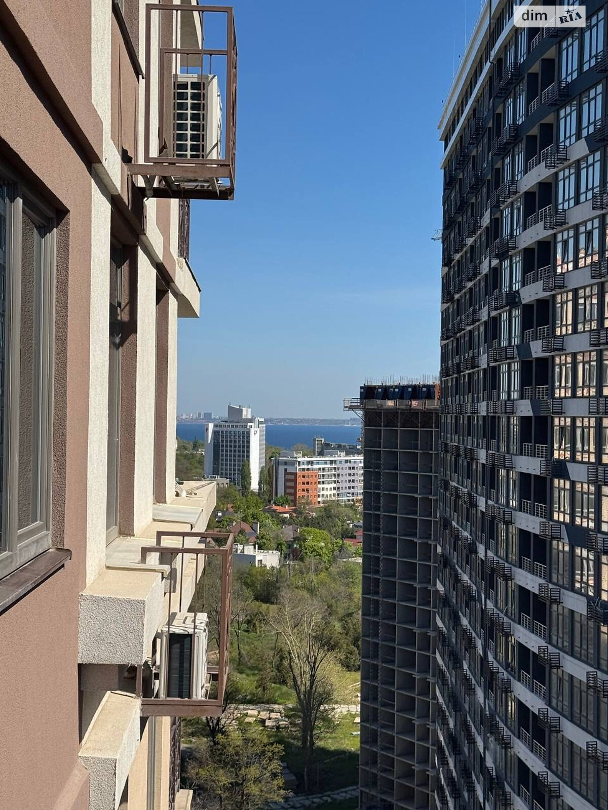 Продаж двокімнатної квартири в Одесі, на вул. Генуезька 1 корпус 3, фото 1 Продаж двокімнатної квартири в Одесі, на вул. Генуезька 1 корпус 3, фото 1
