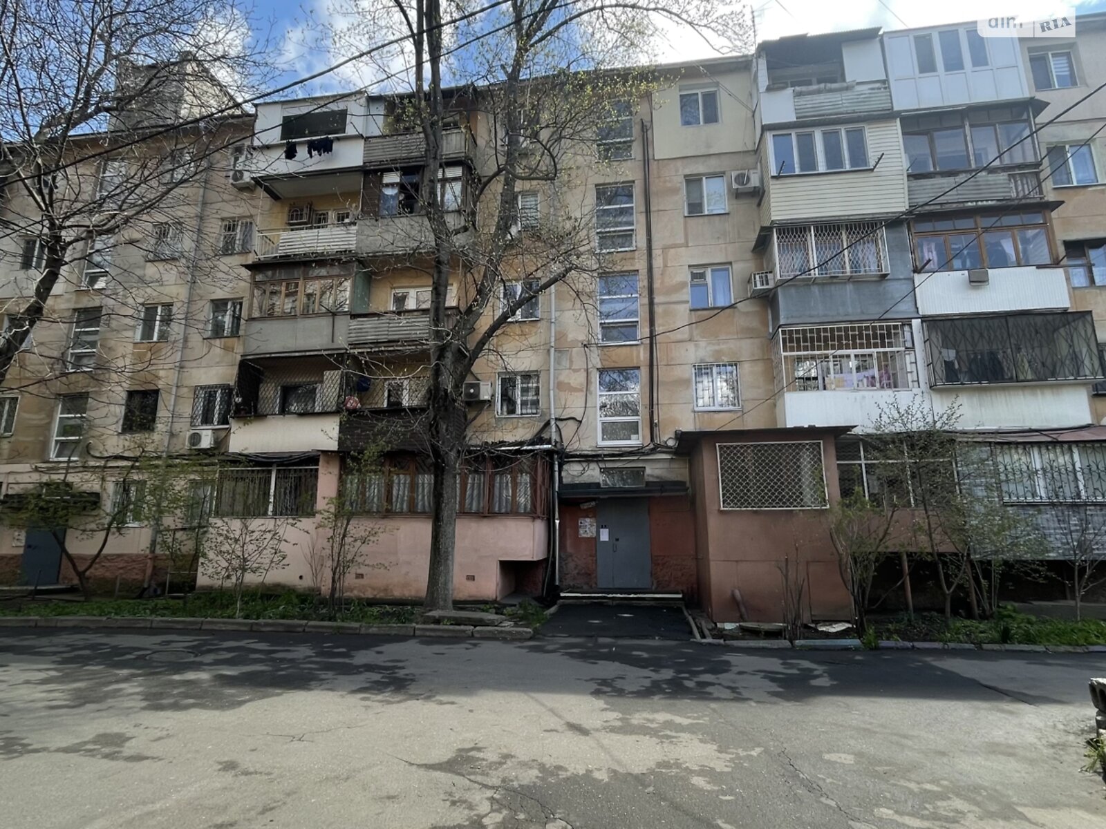 Продажа трехкомнатной квартиры в Одессе, на ул. Героев пограничников, фото 1 Продажа трехкомнатной квартиры в Одессе, на ул. Героев пограничников, фото 1