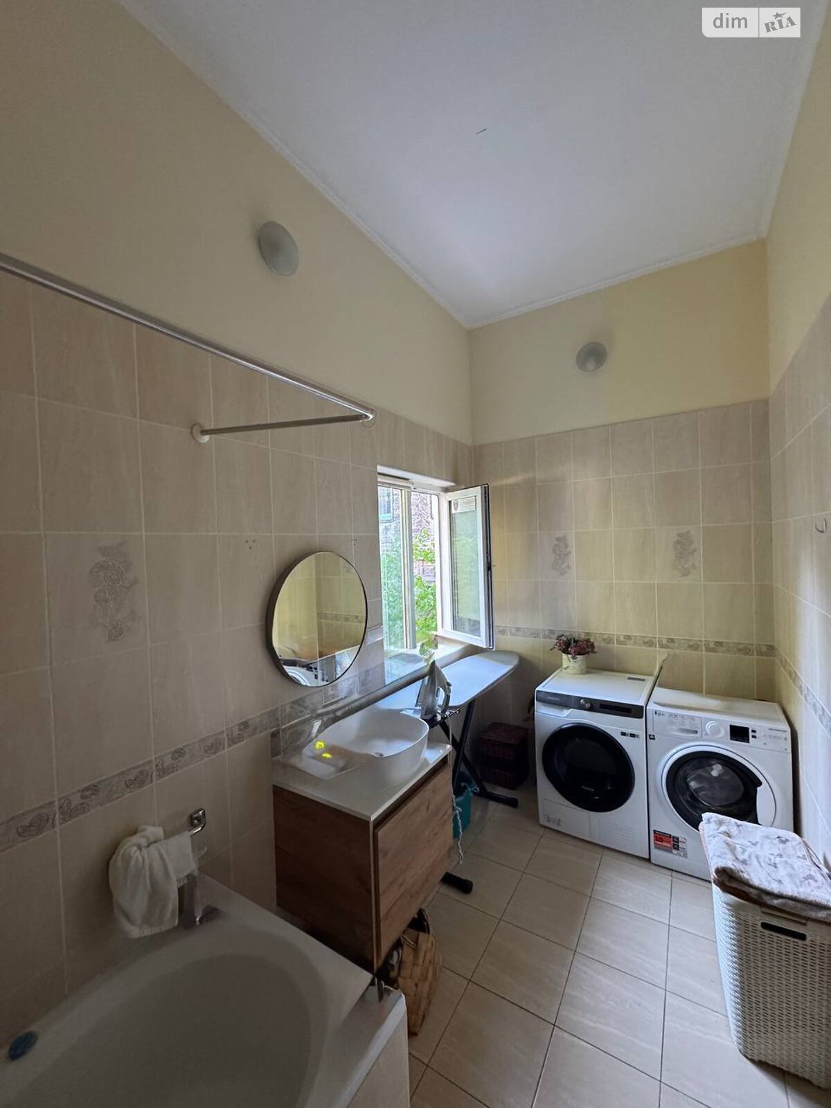 Продажа трехкомнатной квартиры в Одессе, на пл. Греческая 45, фото 1