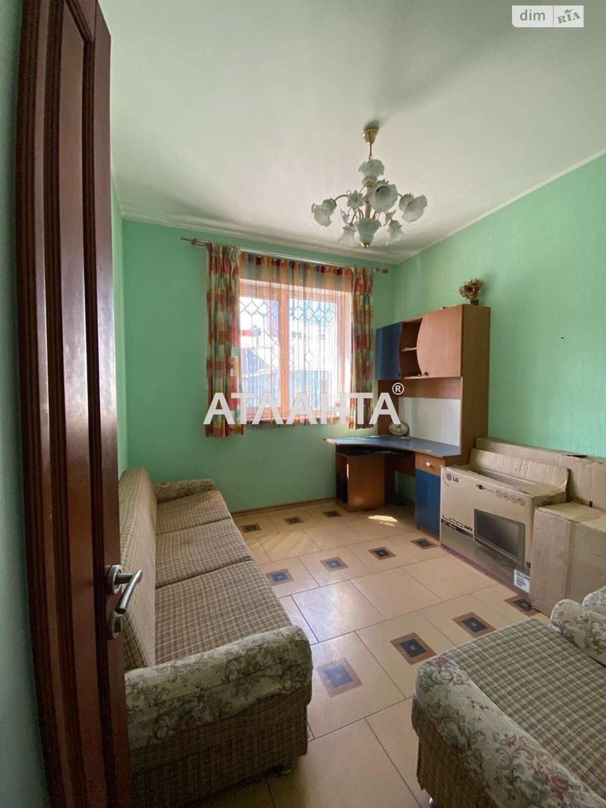 Продажа четырехкомнатной квартиры в Одессе, на ул. Адмирала Лазарева, район Хаджибейский фото 1