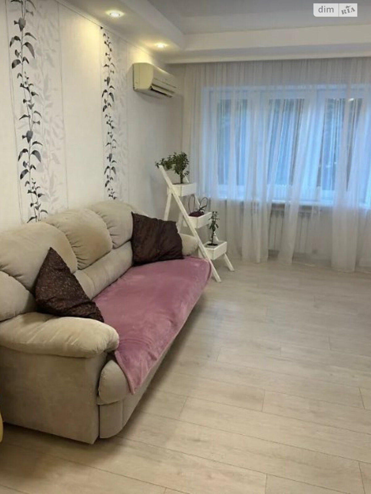 Продаж двокімнатної квартири в Одесі, на вул. Академіка Філатова, район Хаджибейський фото 1 Продаж двокімнатної квартири в Одесі, на вул. Академіка Філатова, район Хаджибейський фото 1