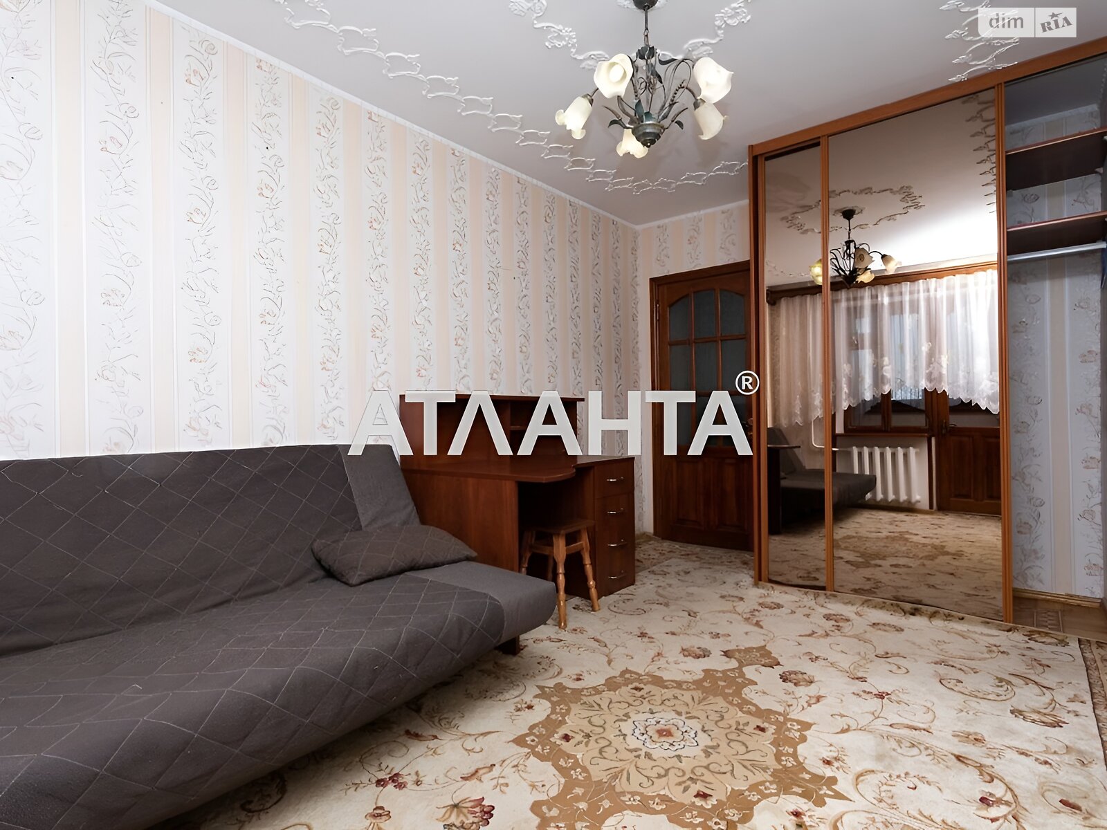 Продаж трикімнатної квартири в Одесі, на вул. Івана Фунтового, район Хаджибейський фото 1 Продаж трикімнатної квартири в Одесі, на вул. Івана Фунтового, район Хаджибейський фото 1