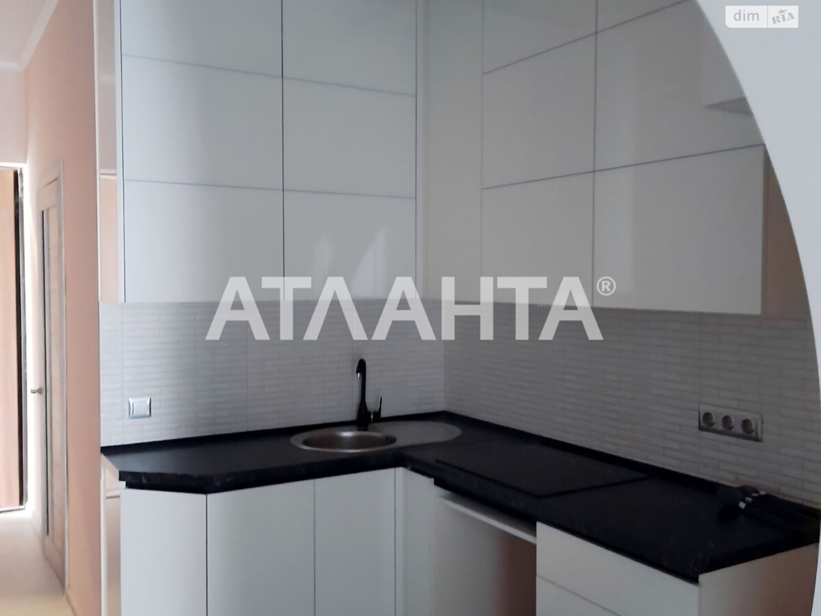 Продаж однокімнатної квартири в Одесі, на вул. Боровського Миколи, район Хаджибейський фото 1 Продаж однокімнатної квартири в Одесі, на вул. Боровського Миколи, район Хаджибейський фото 1