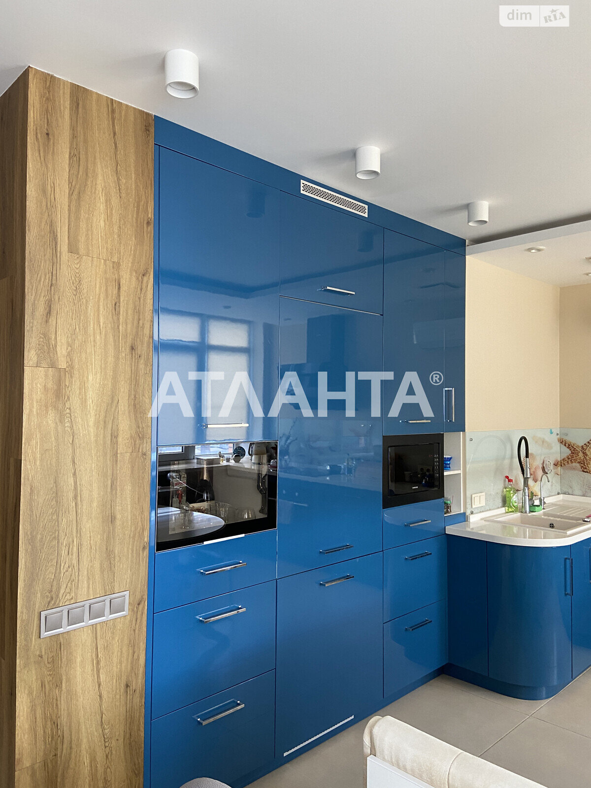 Продаж трикімнатної квартири в Одесі, на вул. Балківська 1372, район Хаджибейський фото 1 Продаж трикімнатної квартири в Одесі, на вул. Балківська 1372, район Хаджибейський фото 1