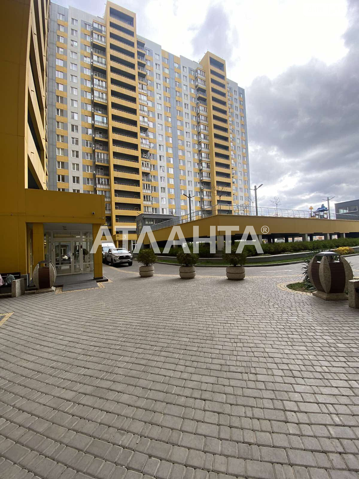Продаж трикімнатної квартири в Одесі, на вул. Михайлівська 8/6, район Хаджибейський фото 1 Продаж трикімнатної квартири в Одесі, на вул. Михайлівська 8/6, район Хаджибейський фото 1