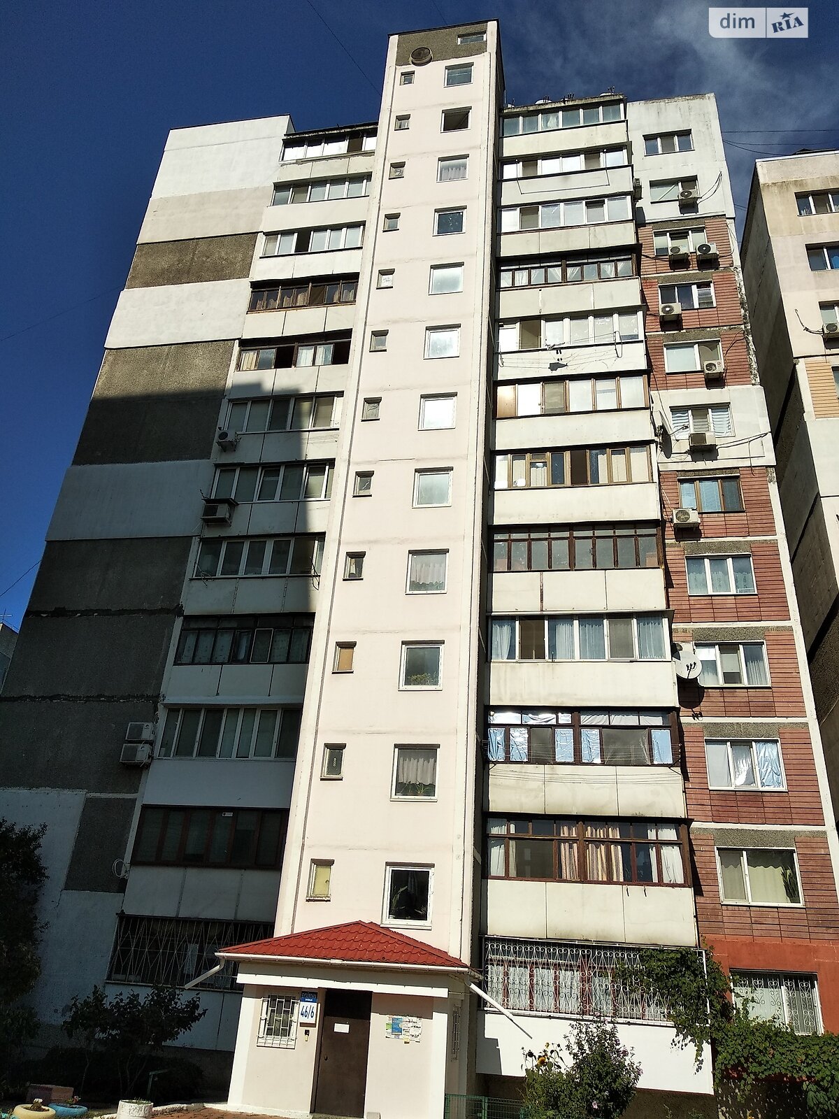 Продажа трехкомнатной квартиры в Одессе, на ул. Бугаевская 46/6, район Хаджибейский фото 1 Продажа трехкомнатной квартиры в Одессе, на ул. Бугаевская 46/6, район Хаджибейский фото 1