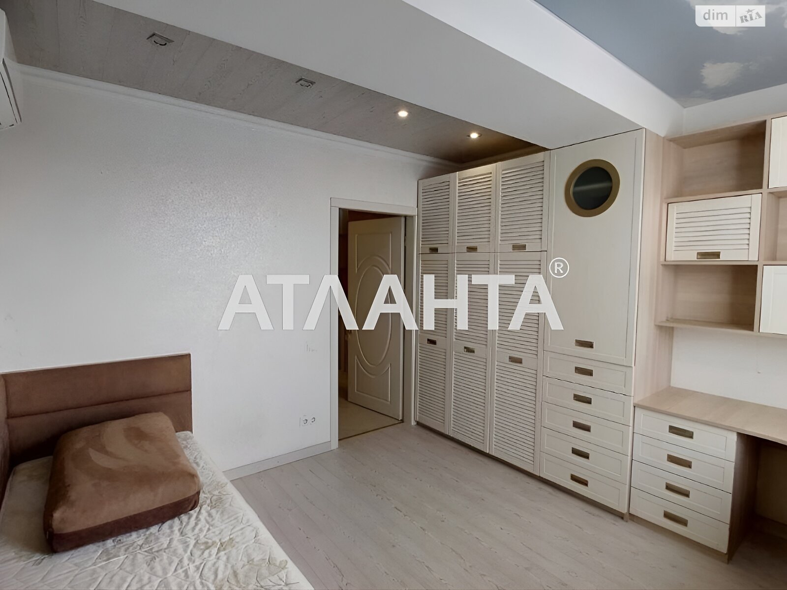 Продаж однокімнатної квартири в Одесі, на пров. Іспанський 2А, район Хаджибейський фото 1 Продаж однокімнатної квартири в Одесі, на пров. Іспанський 2А, район Хаджибейський фото 1