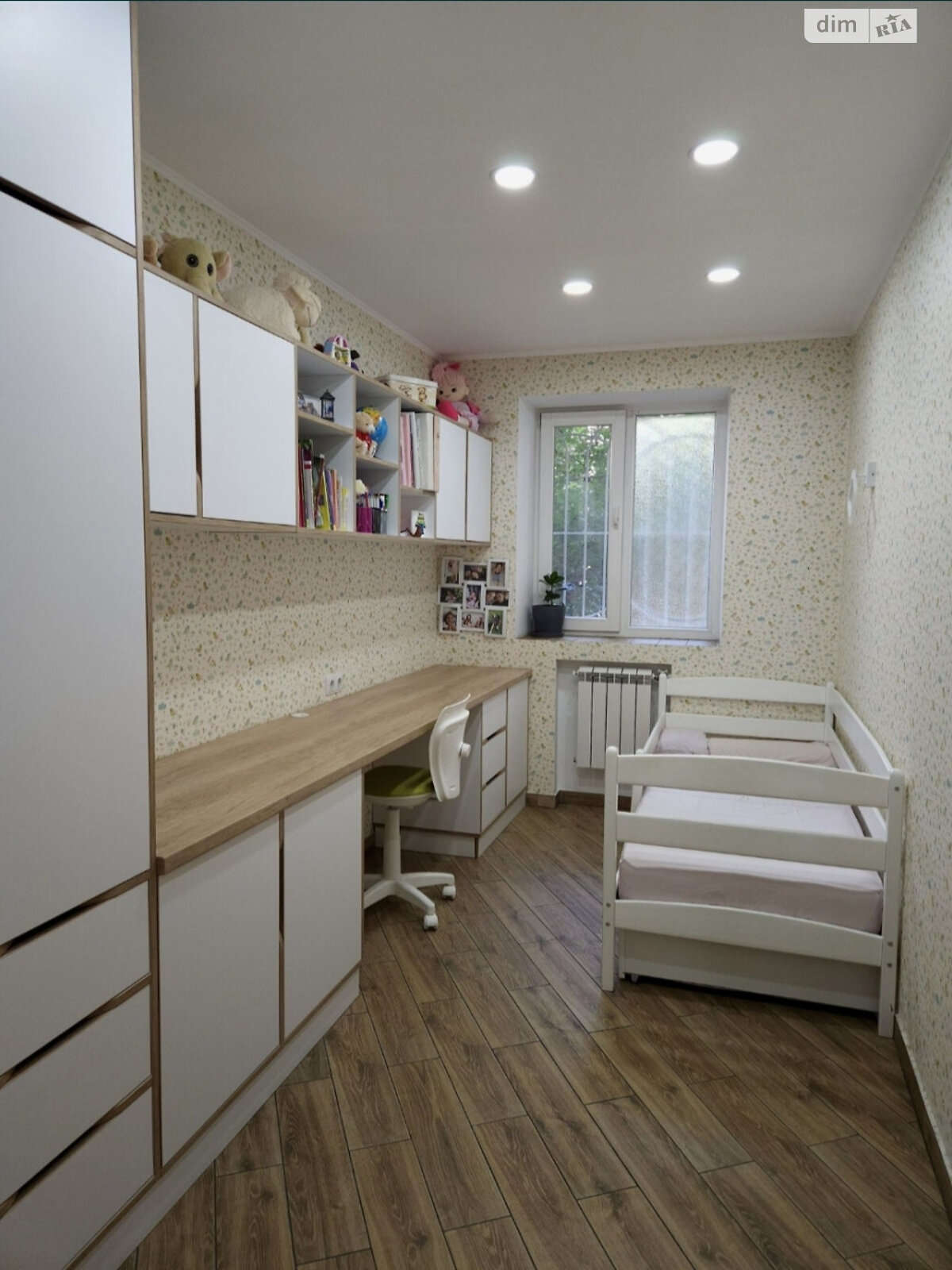 Продаж трикімнатної квартири в Одесі, на вул. Космонавтів, район Хаджибейський фото 1 Продаж трикімнатної квартири в Одесі, на вул. Космонавтів, район Хаджибейський фото 1