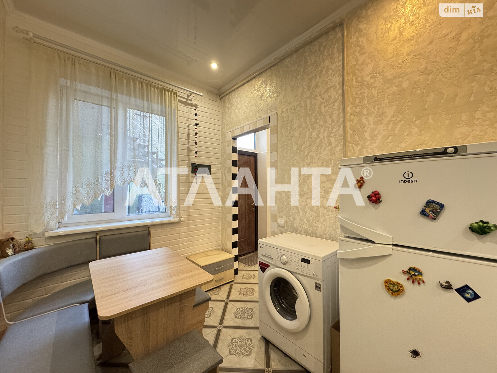 Продаж однокімнатної квартири в Одесі, на вул. Коцюбинського, район Хаджибейський фото 1 Продаж однокімнатної квартири в Одесі, на вул. Коцюбинського, район Хаджибейський фото 1