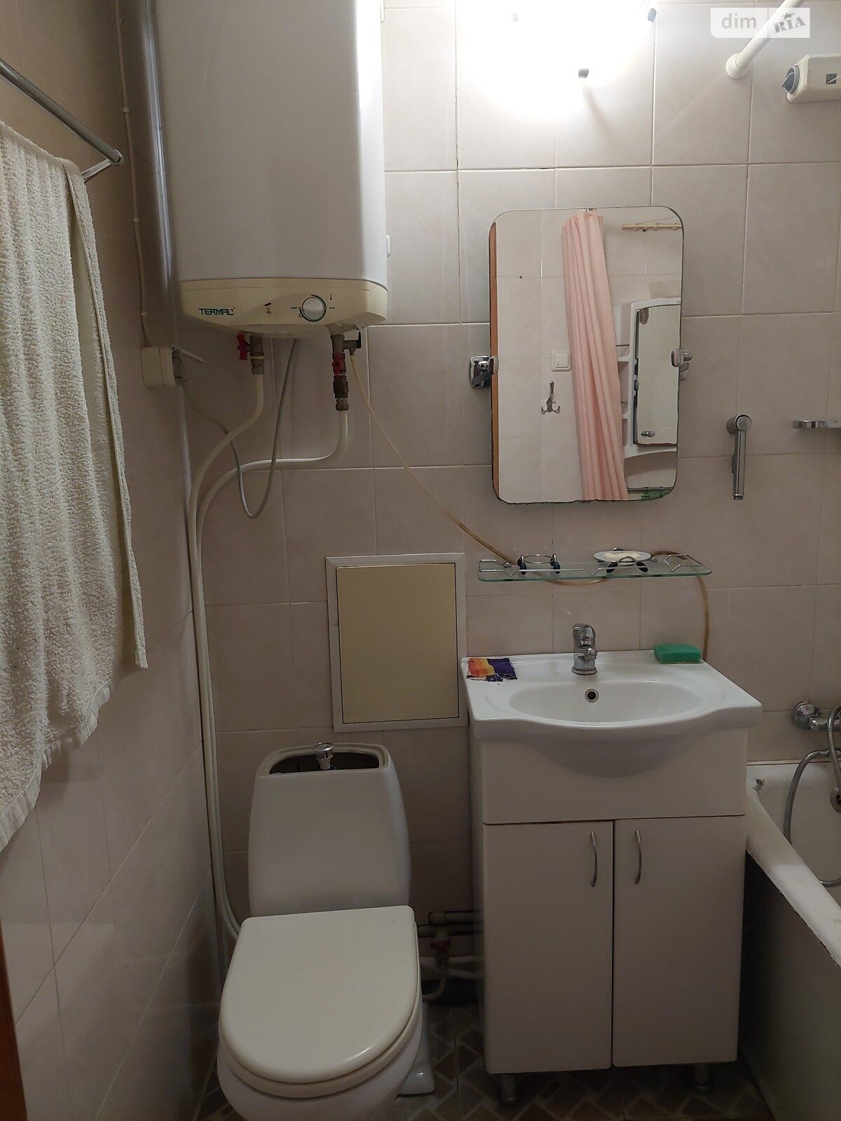Продаж двокімнатної квартири в Одесі, на вул. Краснова, район Хаджибейський фото 1 Продаж двокімнатної квартири в Одесі, на вул. Краснова, район Хаджибейський фото 1
