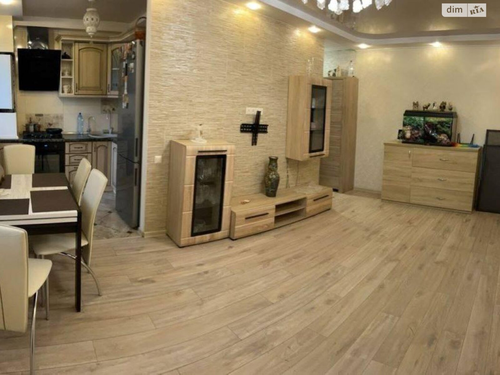 Продажа трехкомнатной квартиры в Одессе, на ул. Маршала Малиновского, район Хаджибейский фото 1