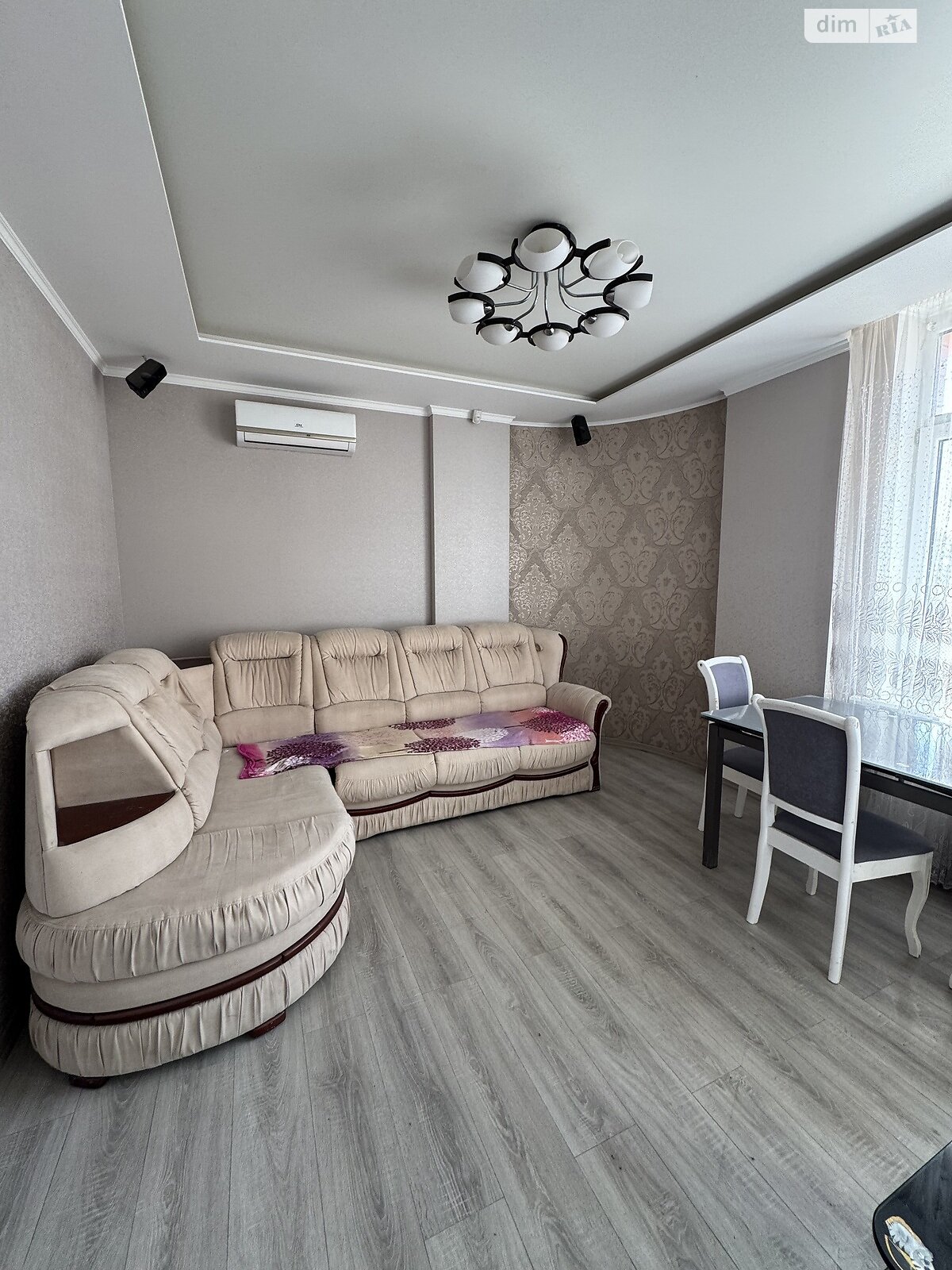 Продаж чотирикімнатної квартири в Одесі, на вул. Середня 24 корпус 4, район Хаджибейський фото 1 Продаж чотирикімнатної квартири в Одесі, на вул. Середня 24 корпус 4, район Хаджибейський фото 1