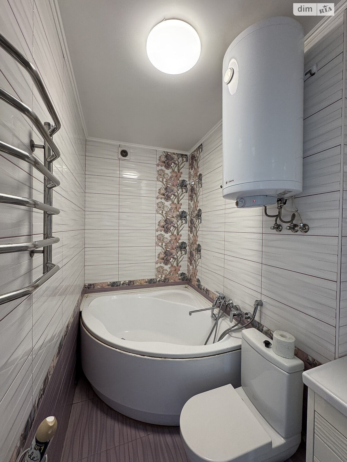 Продаж чотирикімнатної квартири в Одесі, на вул. Середня 24 корпус 4, район Хаджибейський фото 1 Продаж чотирикімнатної квартири в Одесі, на вул. Середня 24 корпус 4, район Хаджибейський фото 1