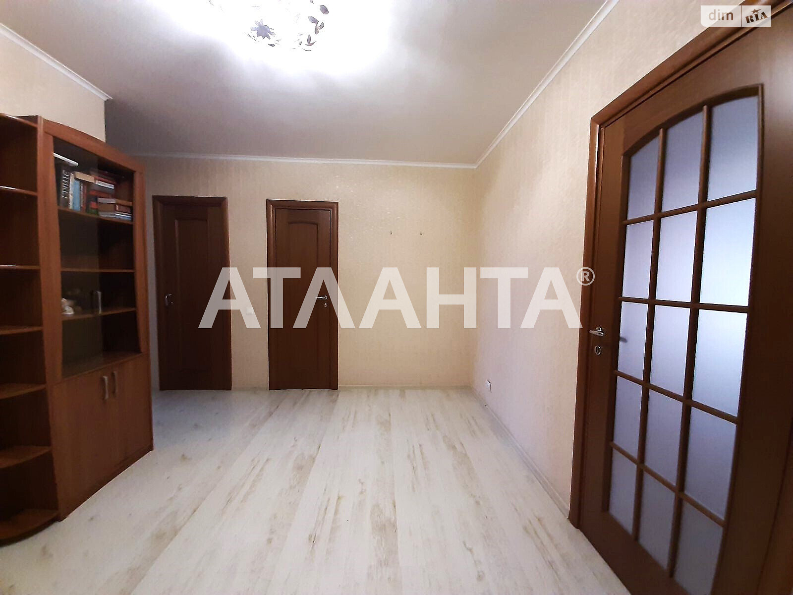 Продажа трехкомнатной квартиры в Одессе, на ул. Парковая, район Хаджибейский фото 1