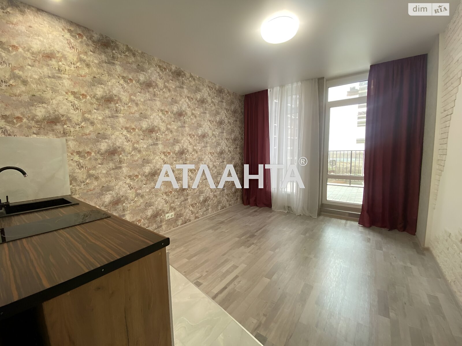 Продажа однокомнатной квартиры в Одессе, на ул. Радостная, район Хаджибейский фото 3 Продажа однокомнатной квартиры в Одессе, на ул. Радостная, район Хаджибейский фото 3