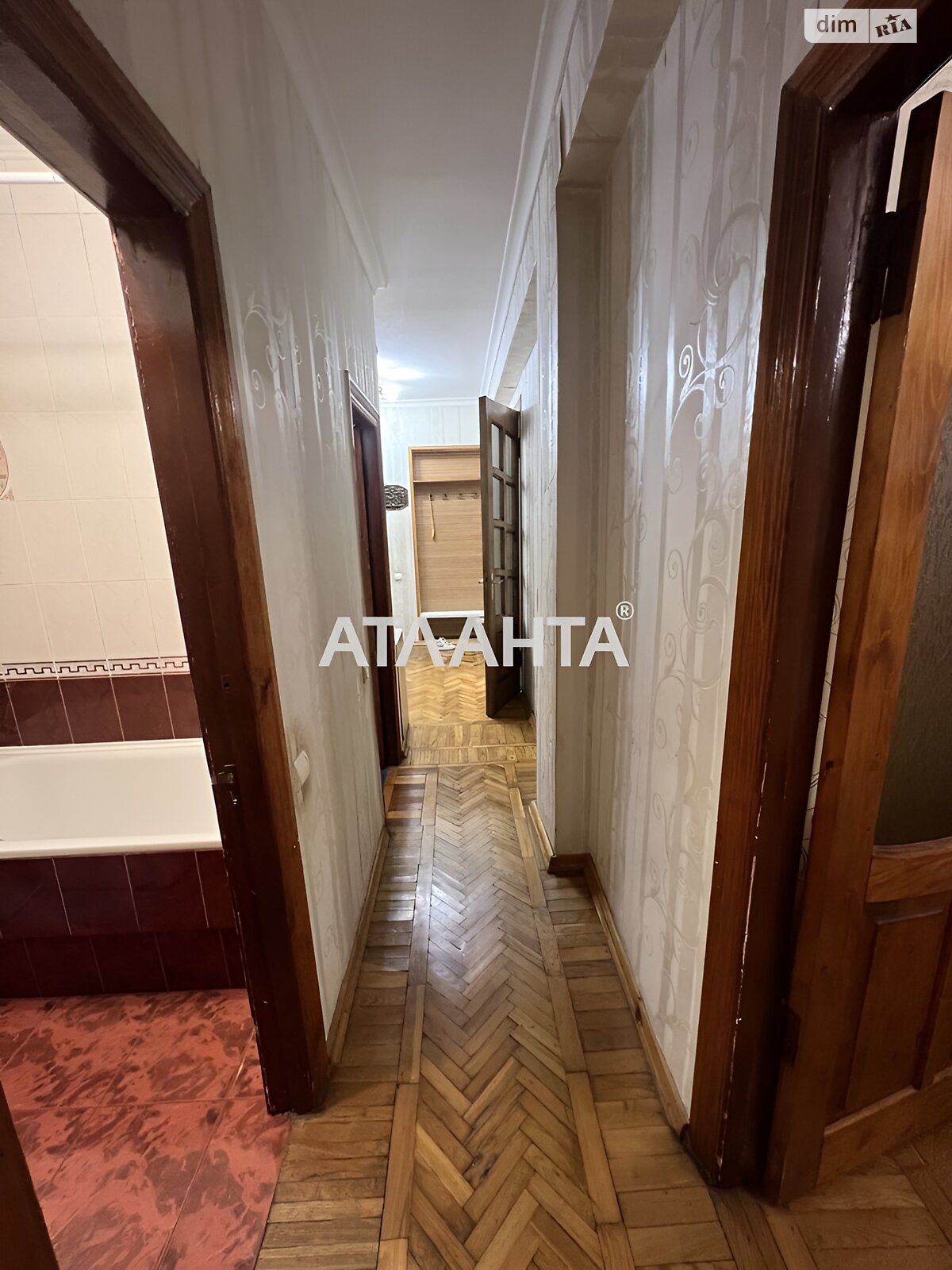 Продаж трикімнатної квартири в Одесі, на вул. Шилова, район Хаджибейський фото 1 Продаж трикімнатної квартири в Одесі, на вул. Шилова, район Хаджибейський фото 1