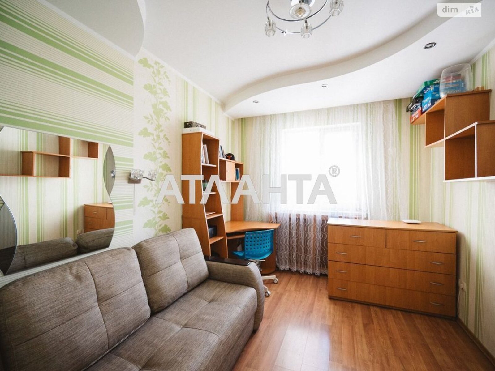 Продаж трикімнатної квартири в Одесі, на вул. Скворцова, район Хаджибейський фото 1 Продаж трикімнатної квартири в Одесі, на вул. Скворцова, район Хаджибейський фото 1