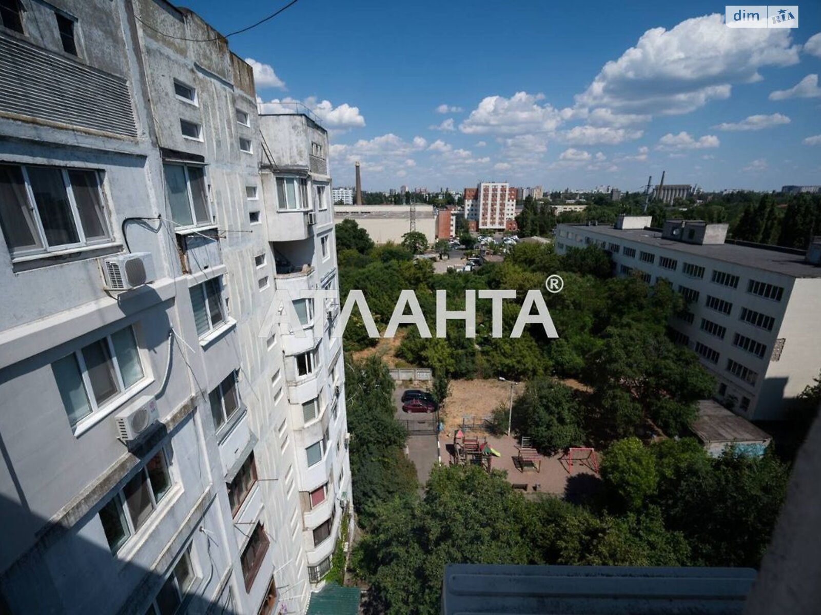Продаж трикімнатної квартири в Одесі, на вул. Скворцова, район Хаджибейський фото 1 Продаж трикімнатної квартири в Одесі, на вул. Скворцова, район Хаджибейський фото 1