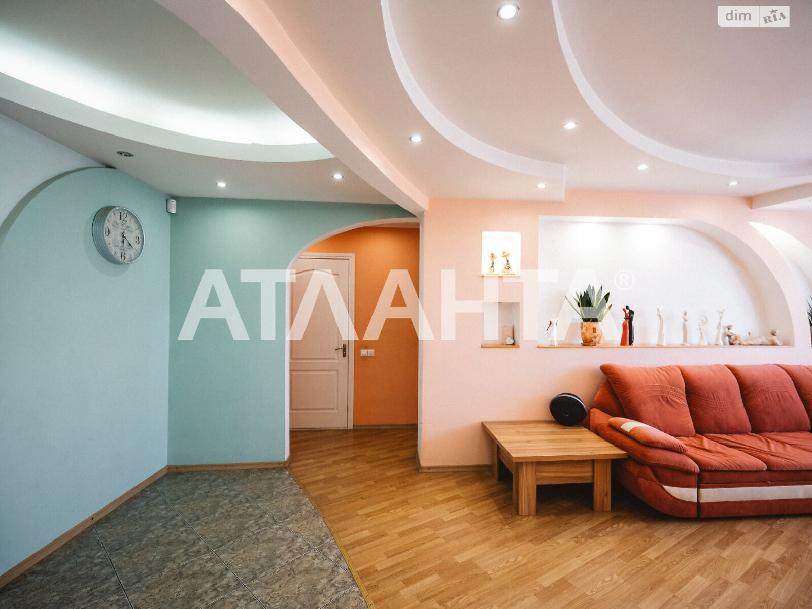 Продаж трикімнатної квартири в Одесі, на вул. Скворцова, район Хаджибейський фото 1 Продаж трикімнатної квартири в Одесі, на вул. Скворцова, район Хаджибейський фото 1