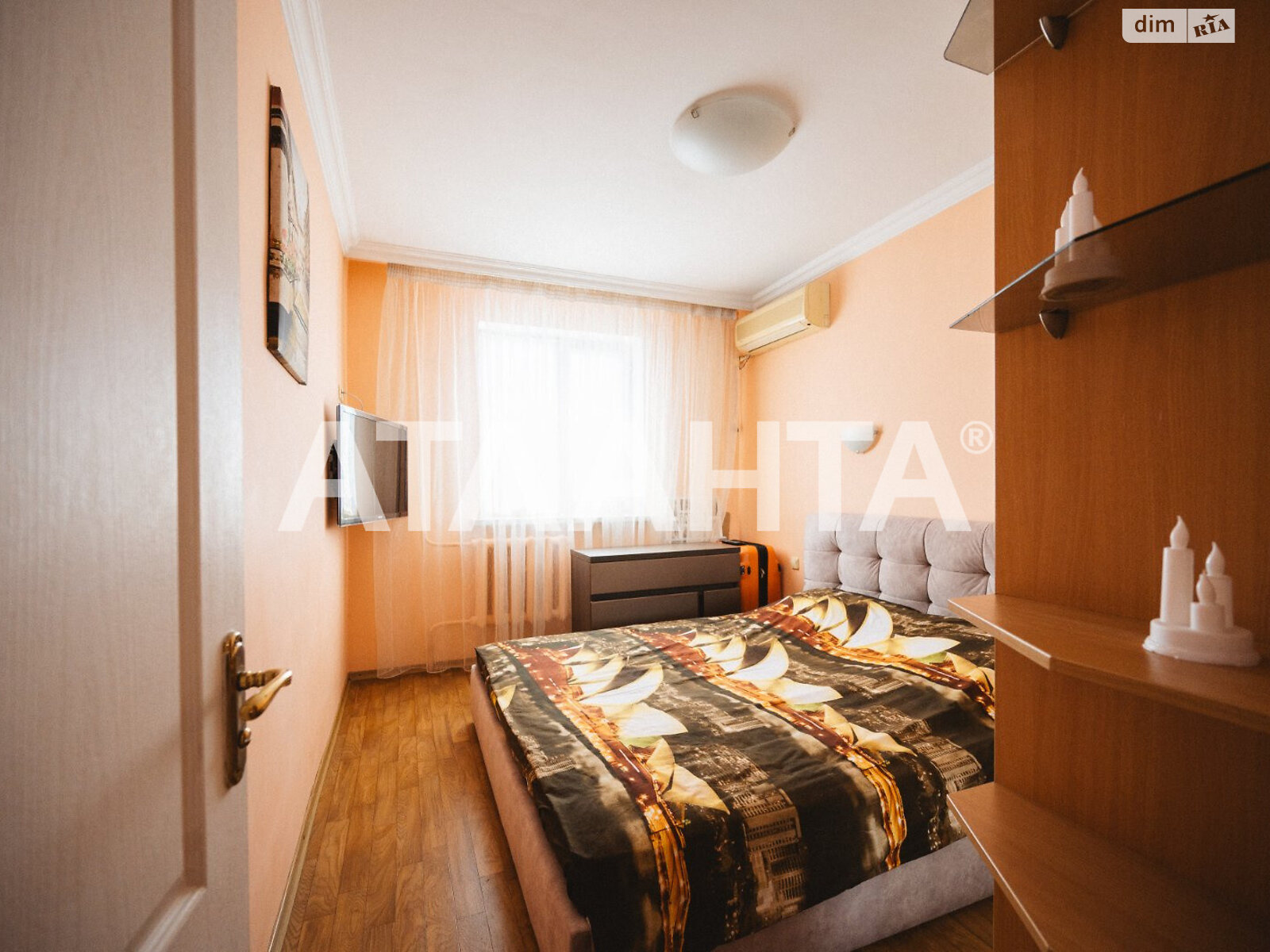 Продаж трикімнатної квартири в Одесі, на вул. Скворцова, район Хаджибейський фото 1 Продаж трикімнатної квартири в Одесі, на вул. Скворцова, район Хаджибейський фото 1