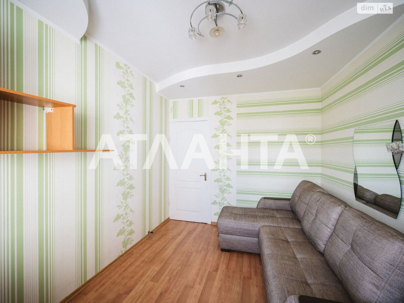 Продаж трикімнатної квартири в Одесі, на вул. Скворцова, район Хаджибейський фото 1 Продаж трикімнатної квартири в Одесі, на вул. Скворцова, район Хаджибейський фото 1
