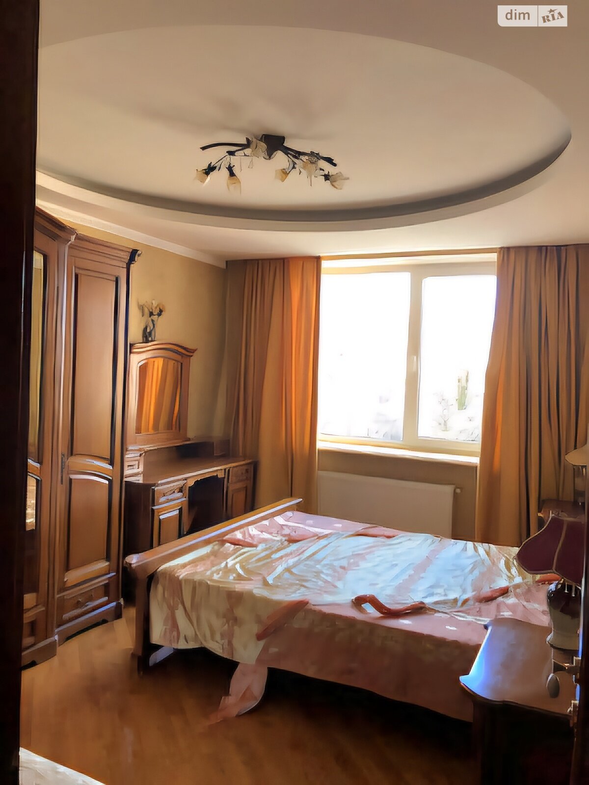 Продаж трикімнатної квартири в Одесі, на вул. Старицького, район Хаджибейський фото 1 Продаж трикімнатної квартири в Одесі, на вул. Старицького, район Хаджибейський фото 1