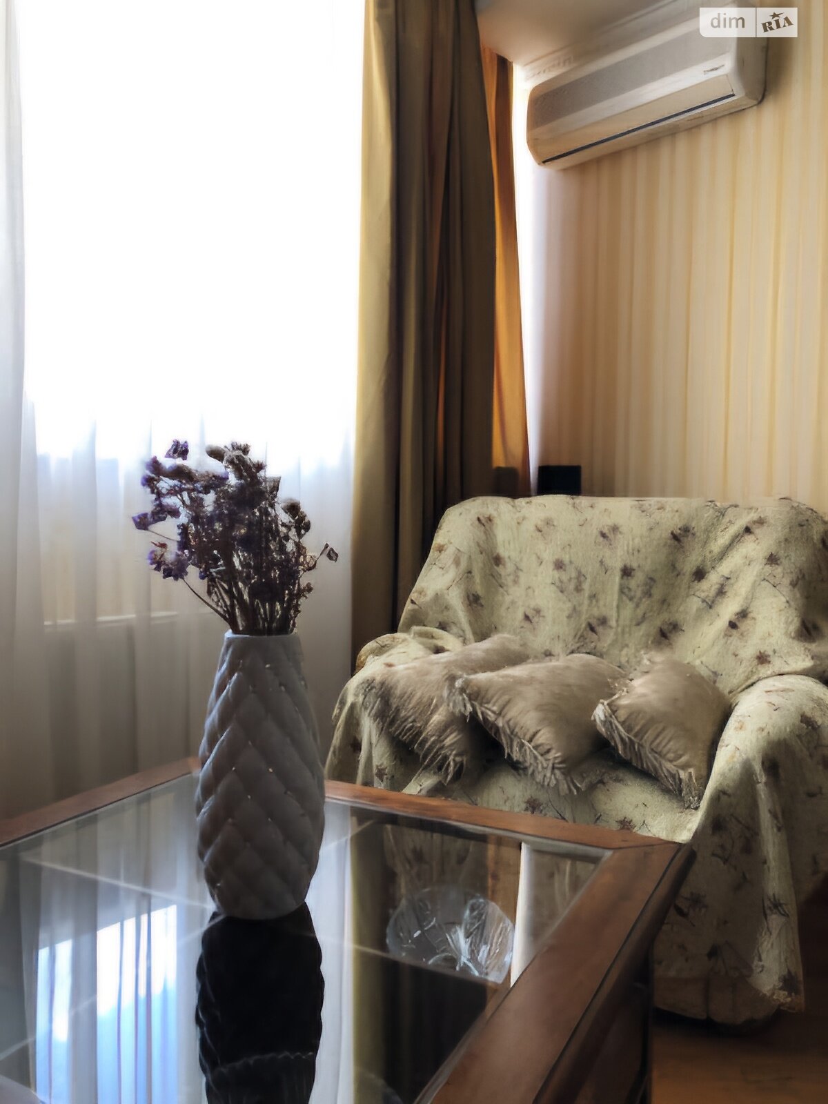 Продаж трикімнатної квартири в Одесі, на вул. Старицького, район Хаджибейський фото 1 Продаж трикімнатної квартири в Одесі, на вул. Старицького, район Хаджибейський фото 1