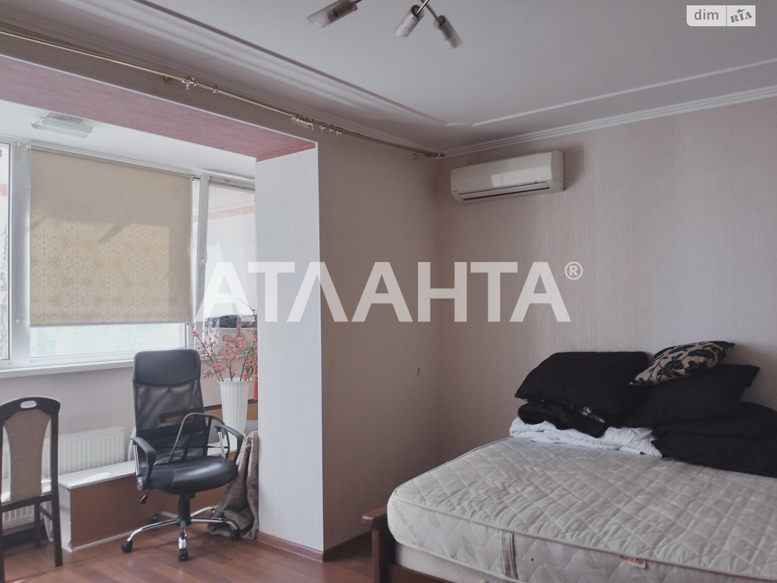 Продаж трикімнатної квартири в Одесі, на вул. Старицького, район Хаджибейський фото 1 Продаж трикімнатної квартири в Одесі, на вул. Старицького, район Хаджибейський фото 1