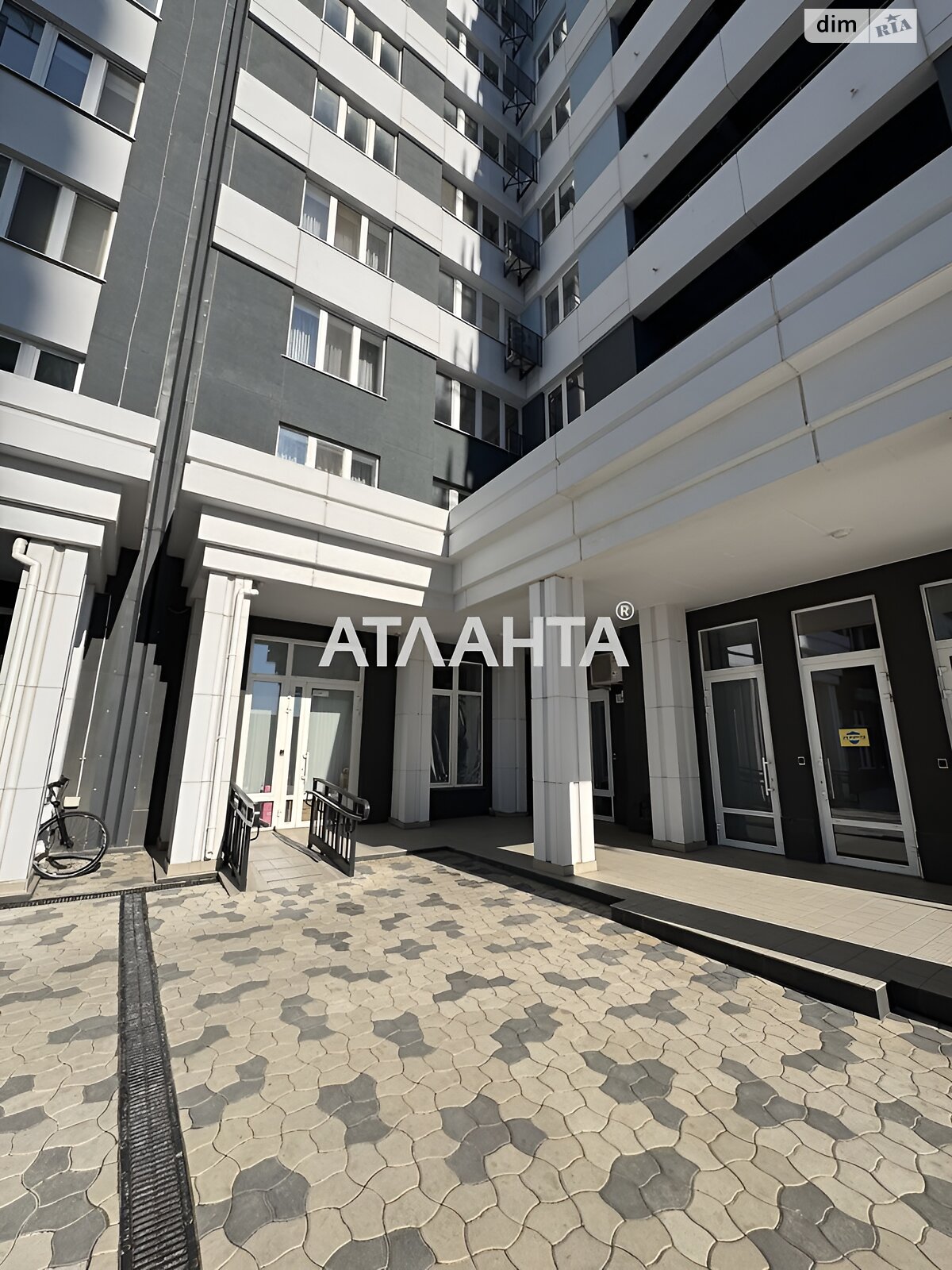 Продажа однокомнатной квартиры в Одессе, на ул. Варненская 29 корпус 3, район Хаджибейский фото 1 Продажа однокомнатной квартиры в Одессе, на ул. Варненская 29 корпус 3, район Хаджибейский фото 1