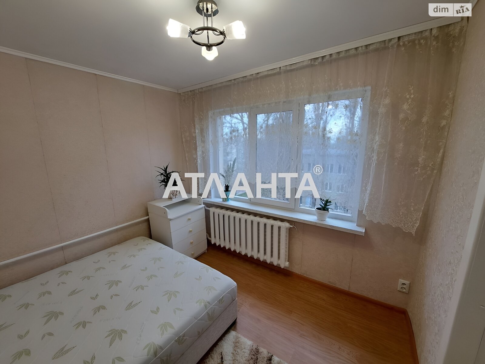 Продаж трикімнатної квартири в Одесі, на вул. Варненська, район Хаджибейський фото 1 Продаж трикімнатної квартири в Одесі, на вул. Варненська, район Хаджибейський фото 1