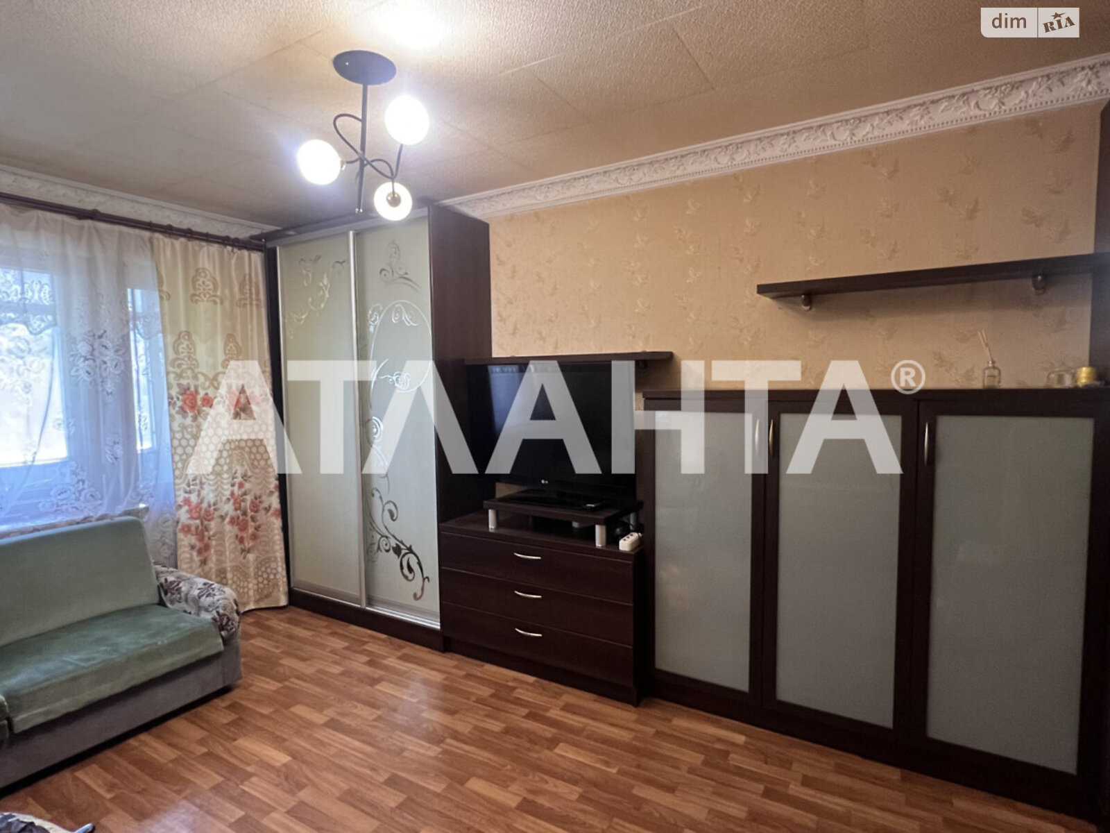 Продажа двухкомнатной квартиры в Одессе, на ул. Варненская, район Хаджибейский фото 1 Продажа двухкомнатной квартиры в Одессе, на ул. Варненская, район Хаджибейский фото 1