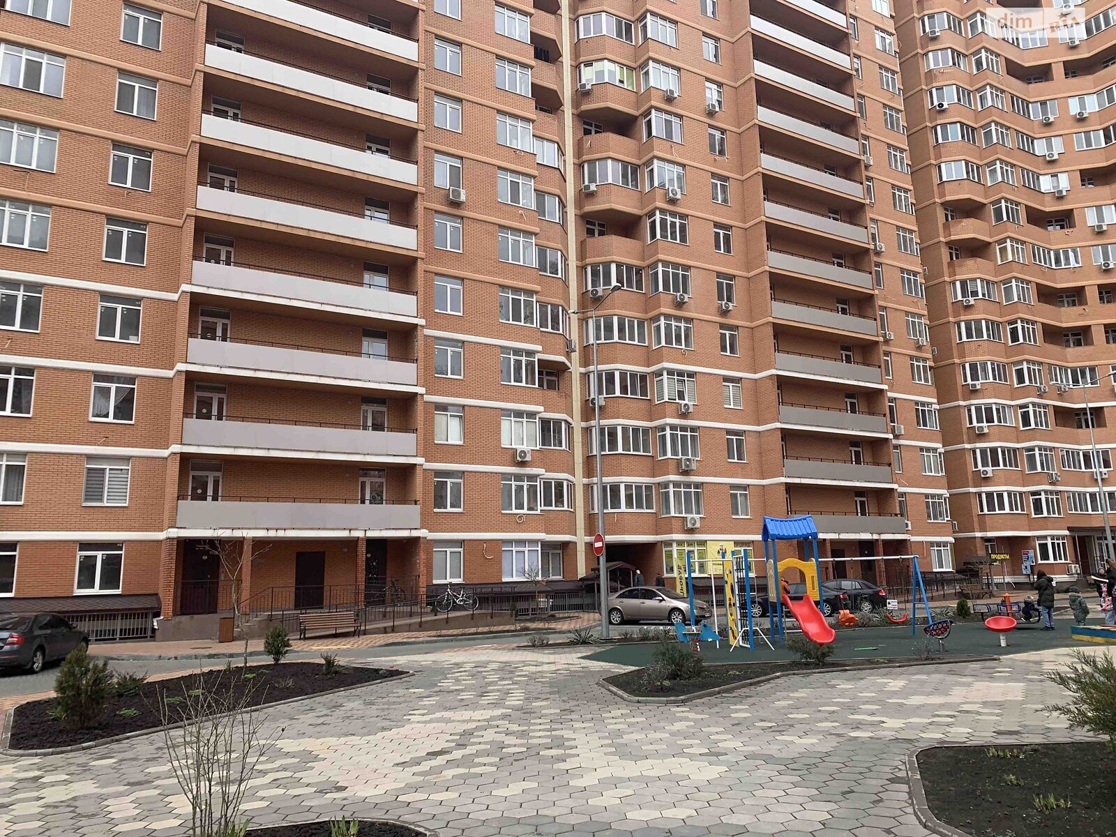 Продажа трехкомнатной квартиры в Одессе, на дор. Овидиопольская 3 корпус 2, район Хаджибейский фото 1