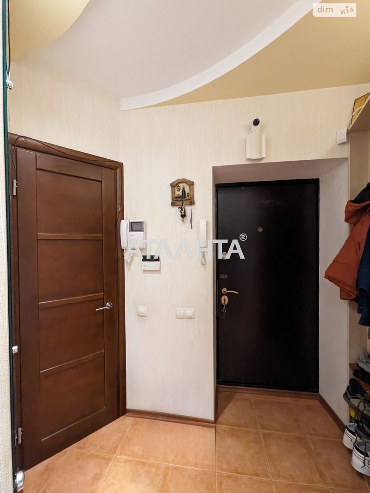Продаж трикімнатної квартири в Одесі, на вул. Комітетська, район Хаджибейський фото 1