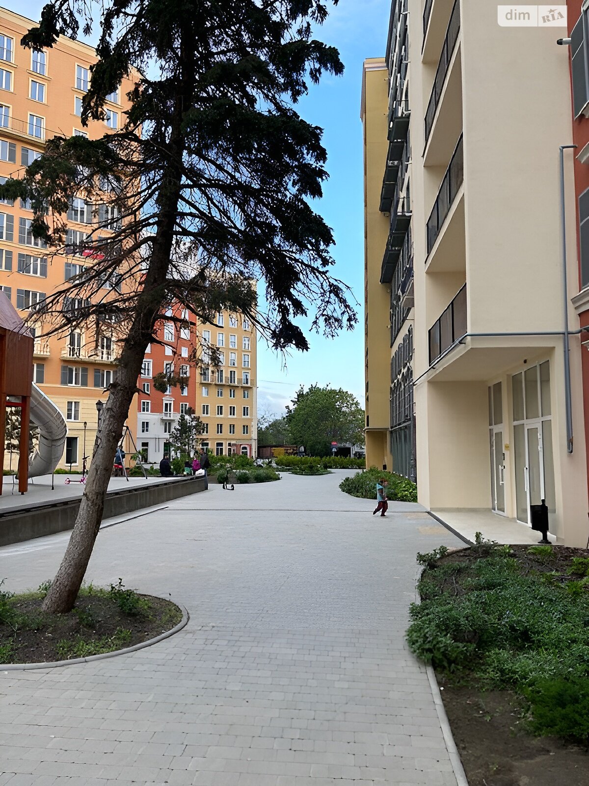 Продажа трехкомнатной квартиры в Одессе, на ул. Инглези, фото 1 Продажа трехкомнатной квартиры в Одессе, на ул. Инглези, фото 1