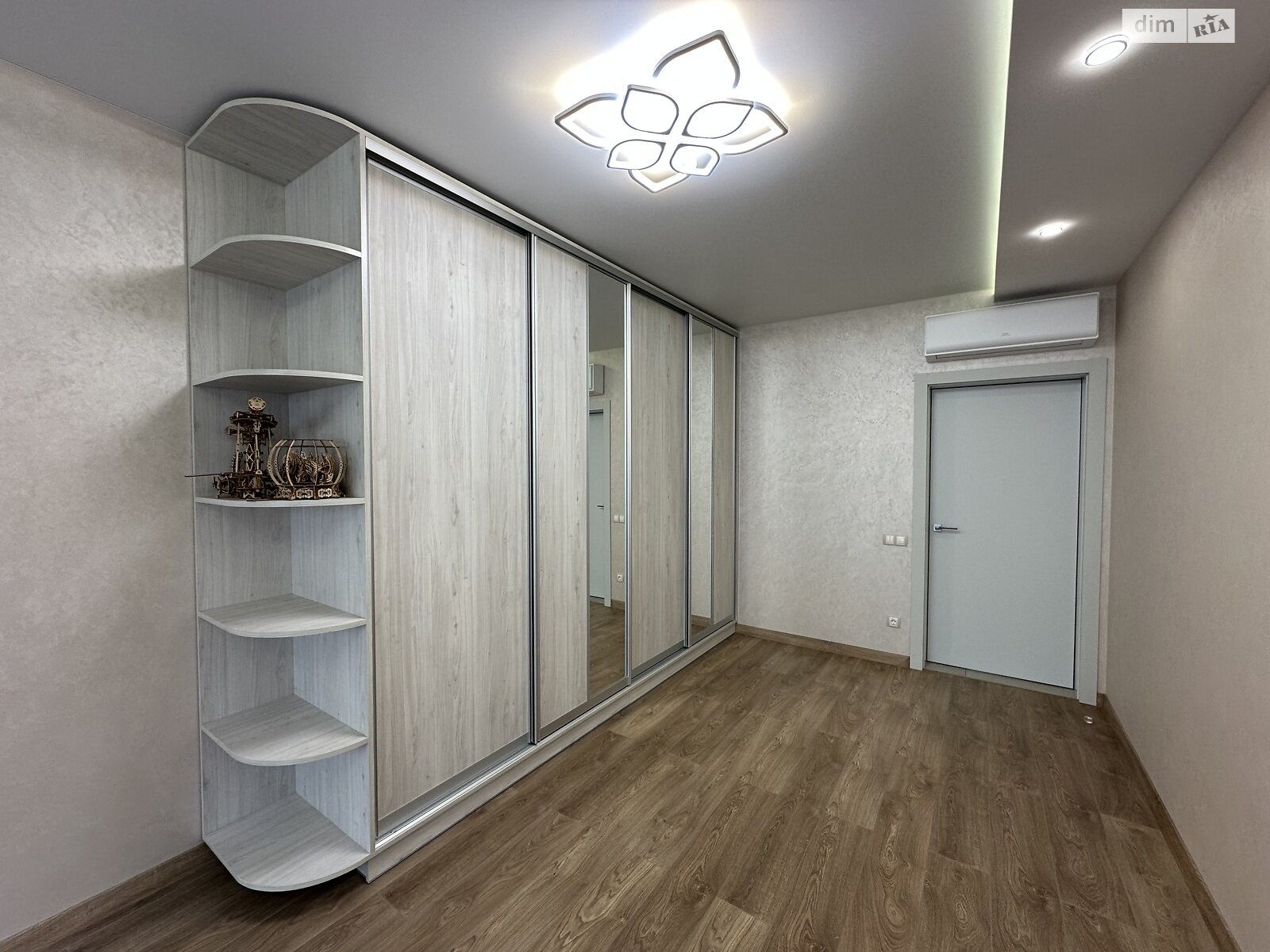 Продаж двокімнатної квартири в Одесі, на вул. Перлинна 7, фото 1 Продаж двокімнатної квартири в Одесі, на вул. Перлинна 7, фото 1