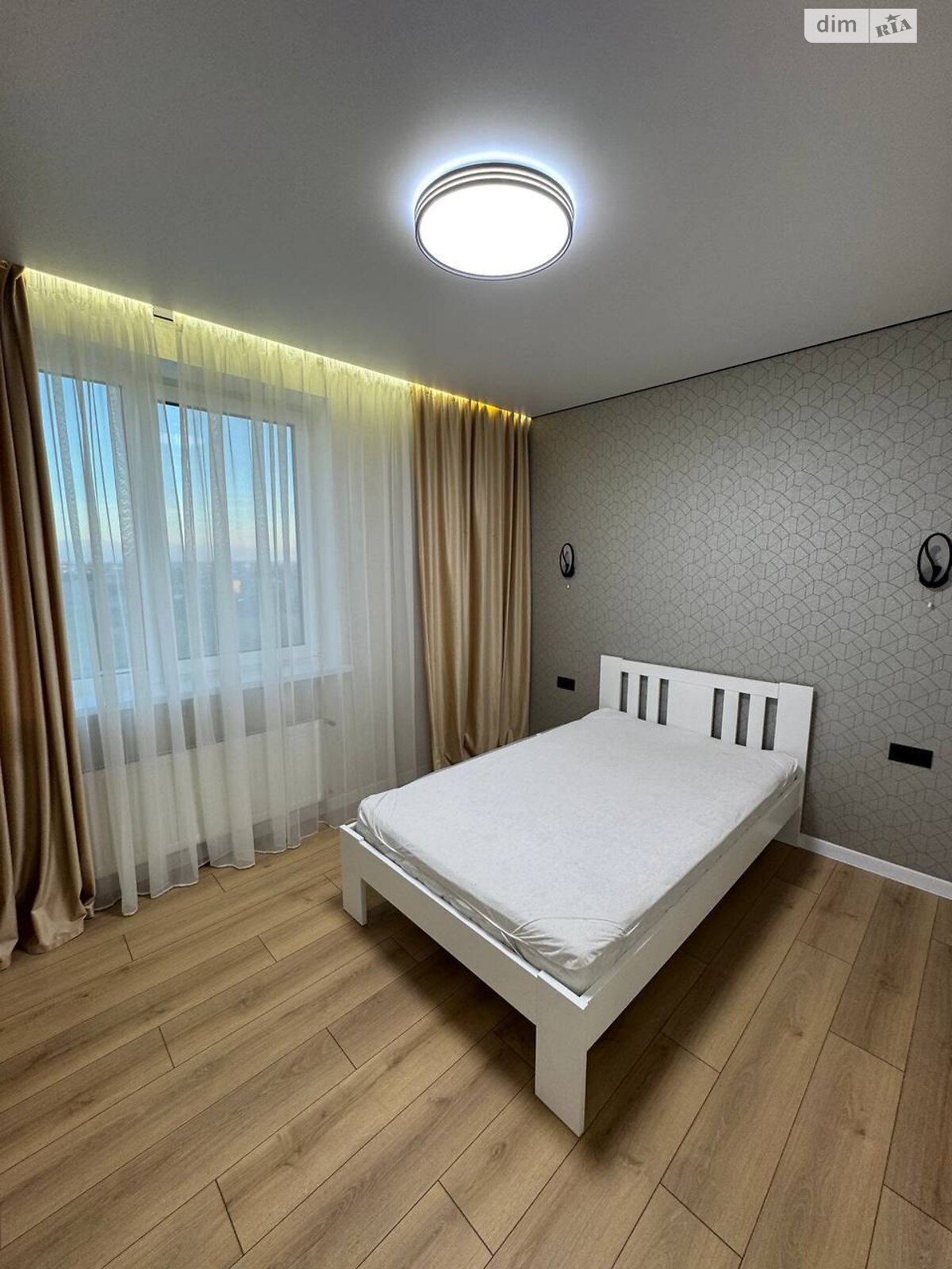 Продажа двухкомнатной квартиры в Одессе, на ул. Жемчужная 8, фото 1