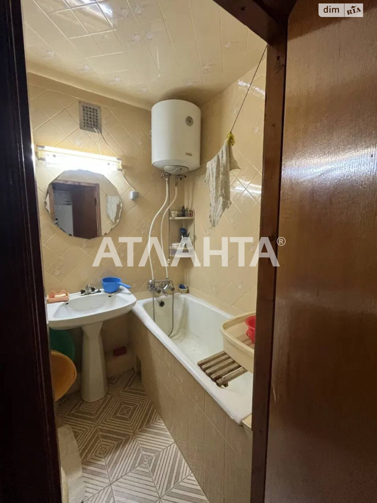 Продажа трехкомнатной квартиры в Одессе, на ул. Инглези, район Киевский фото 1 Продажа трехкомнатной квартиры в Одессе, на ул. Инглези, район Киевский фото 1
