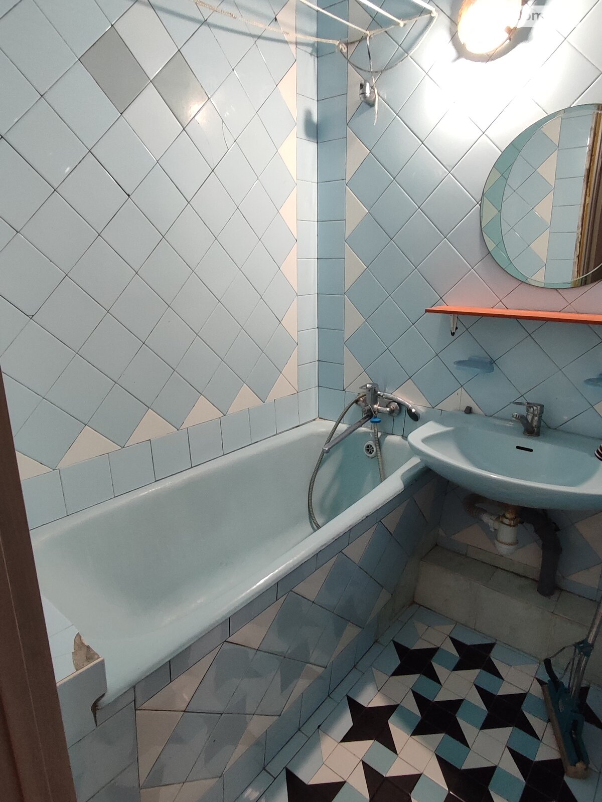 Продажа трехкомнатной квартиры в Одессе, на ул. Инглези 3, район Таирова фото 1 Продажа трехкомнатной квартиры в Одессе, на ул. Инглези 3, район Таирова фото 1