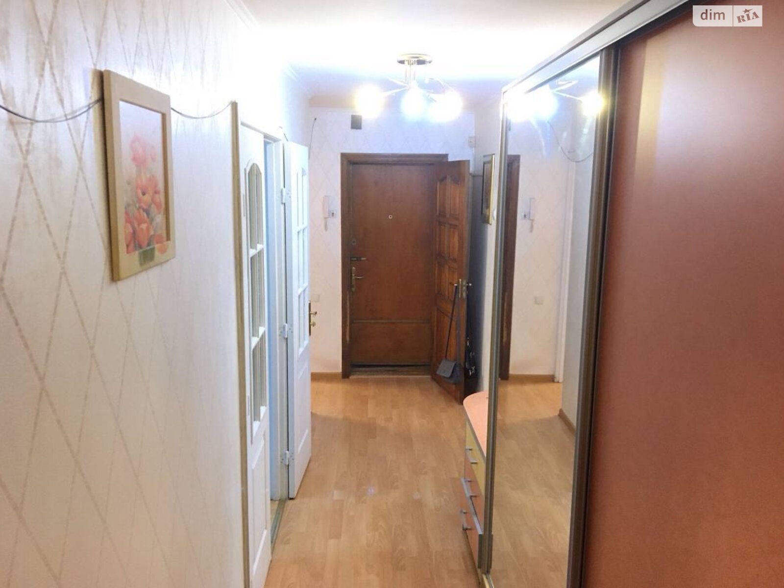 Продаж трикімнатної квартири в Одесі, на вул. Академіка Корольова, район Київський фото 1 Продаж трикімнатної квартири в Одесі, на вул. Академіка Корольова, район Київський фото 1