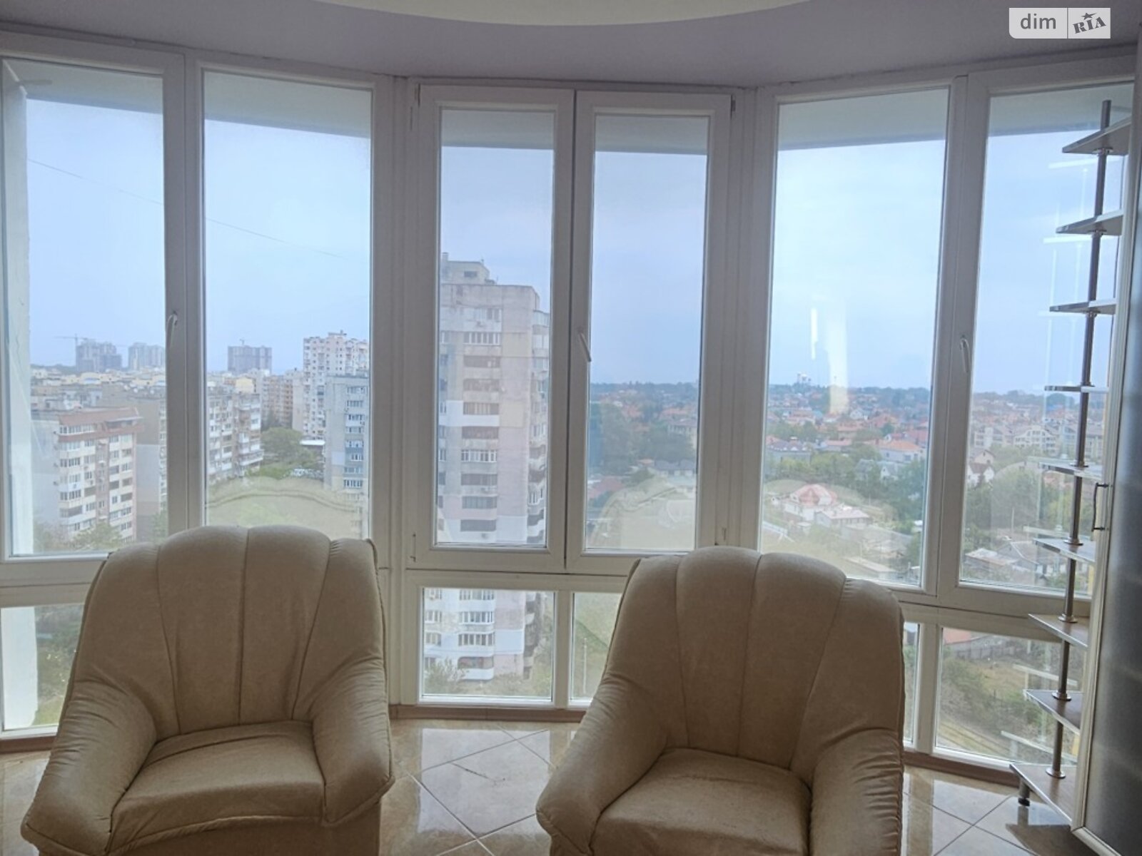 Продажа трехкомнатной квартиры в Одессе, на ул. Академика Королева 85/1, район Киевский фото 1 Продажа трехкомнатной квартиры в Одессе, на ул. Академика Королева 85/1, район Киевский фото 1