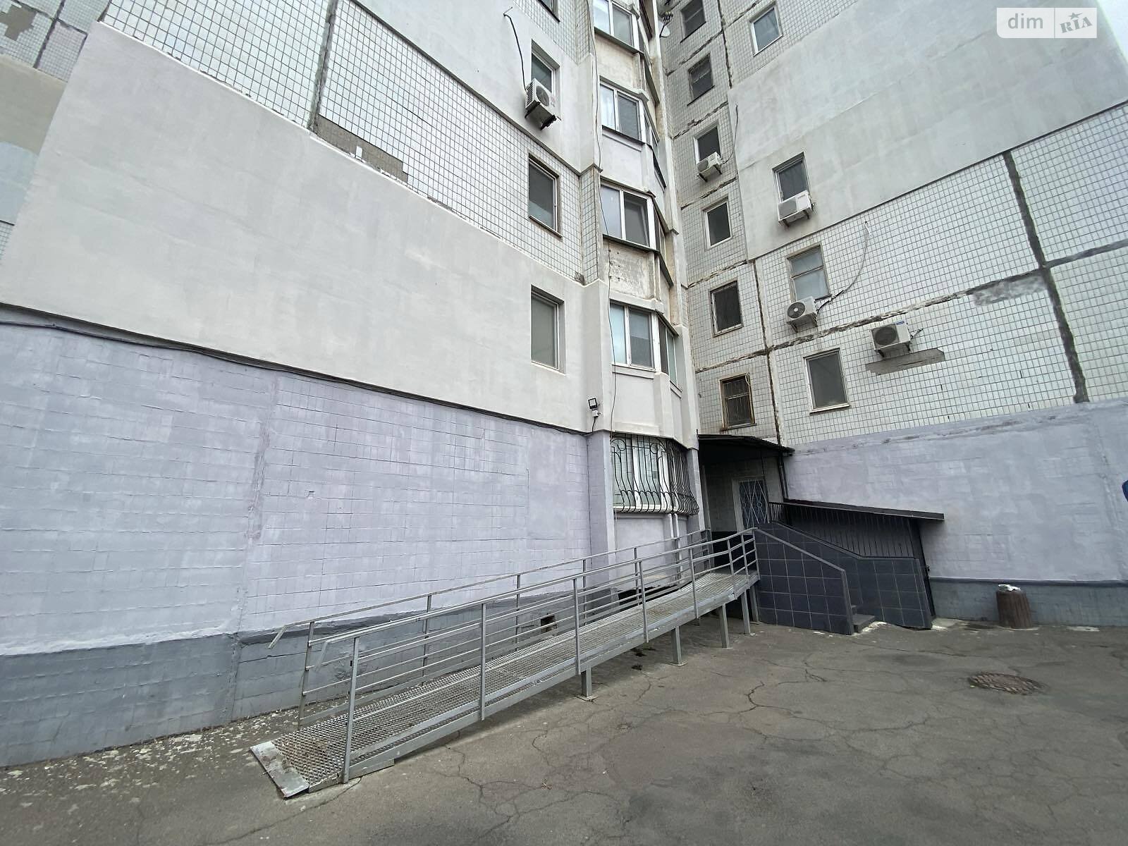 Продажа трехкомнатной квартиры в Одессе, на ул. Академика Королева 85/1, район Киевский фото 1 Продажа трехкомнатной квартиры в Одессе, на ул. Академика Королева 85/1, район Киевский фото 1