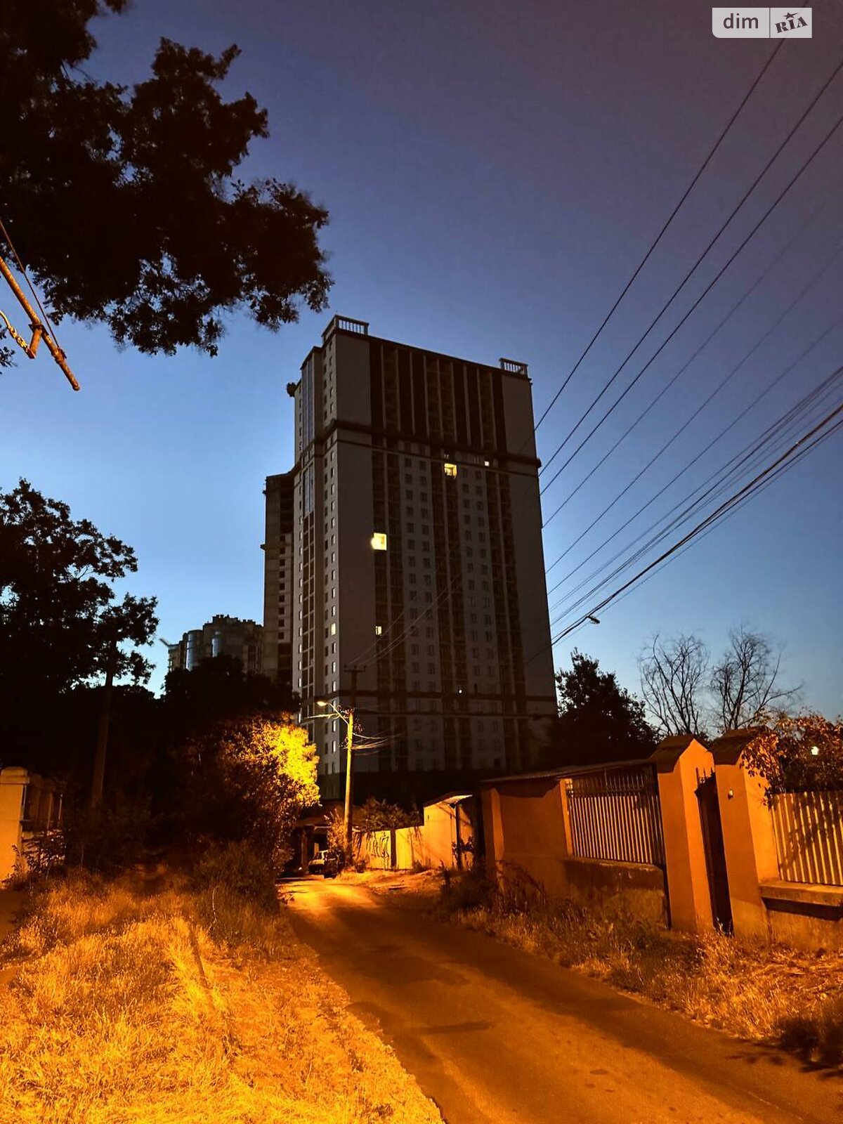 Продажа трехкомнатной квартиры в Одессе, на ул. Дача Ковалевского 5, район Киевский фото 1 Продажа трехкомнатной квартиры в Одессе, на ул. Дача Ковалевского 5, район Киевский фото 1