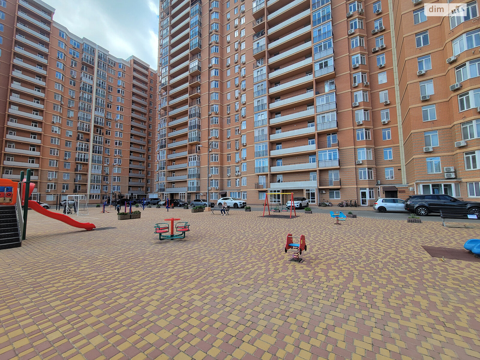 Продажа трехкомнатной квартиры в Одессе, на ул. Жаботинского 56А, район Киевский фото 1 Продажа трехкомнатной квартиры в Одессе, на ул. Жаботинского 56А, район Киевский фото 1