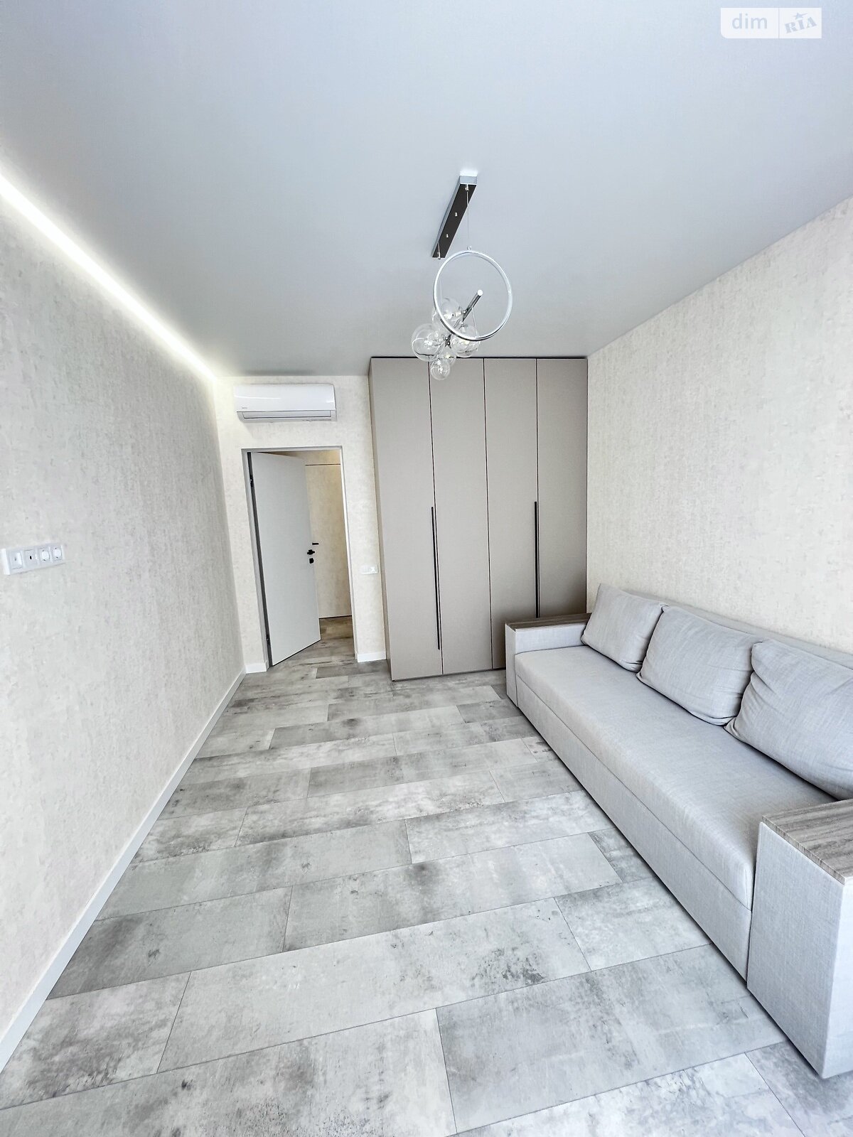 Продажа двухкомнатной квартиры в Одессе, на ул. Жемчужная 6, район Таирова фото 1 Продажа двухкомнатной квартиры в Одессе, на ул. Жемчужная 6, район Таирова фото 1