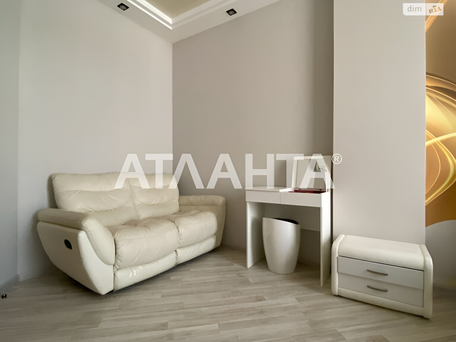 Продажа однокомнатной квартиры в Одессе, на ул. Жемчужная, район Киевский фото 1 Продажа однокомнатной квартиры в Одессе, на ул. Жемчужная, район Киевский фото 1