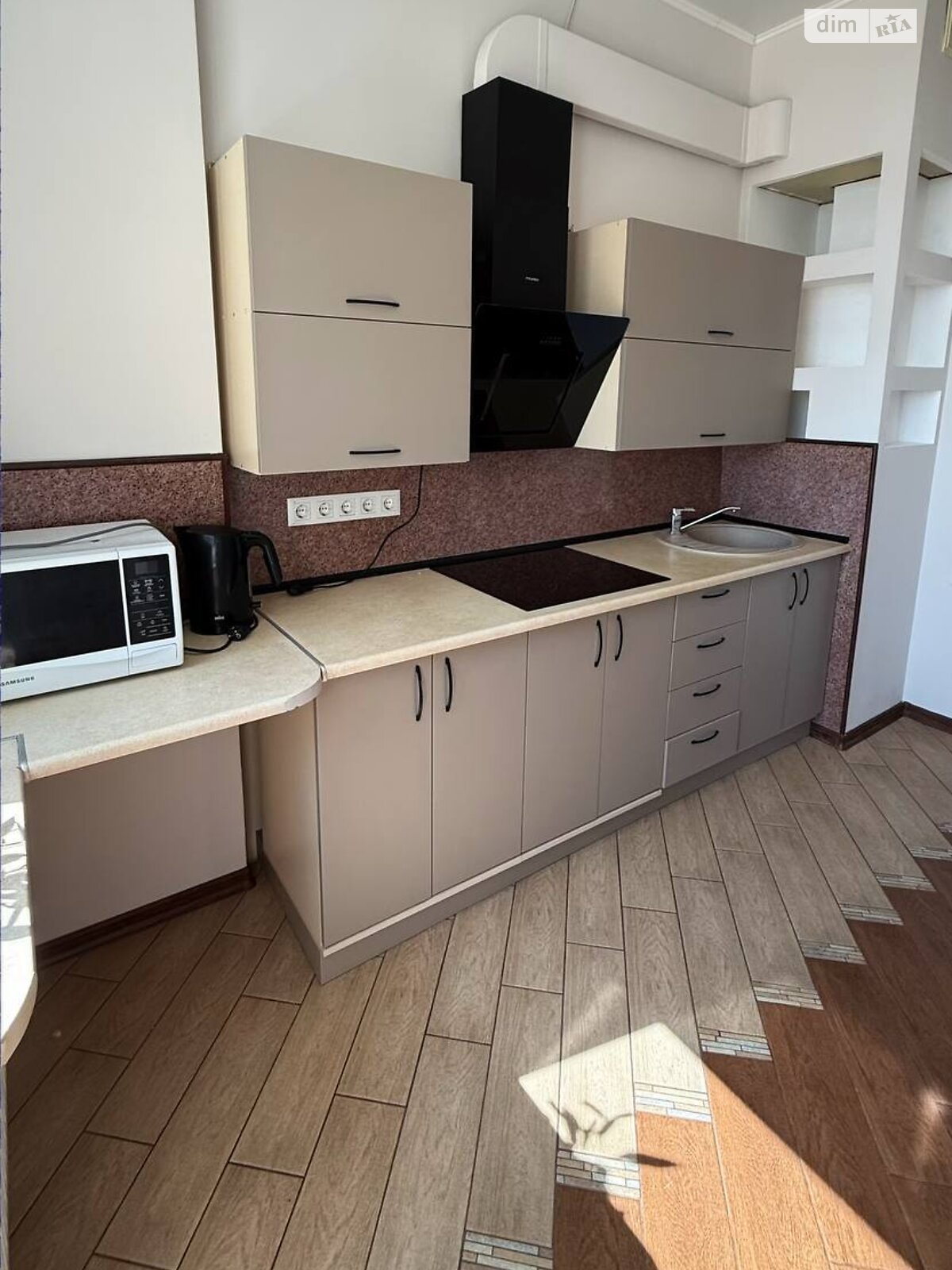 Продаж однокімнатної квартири в Одесі, на вул. Перлинна 5, фото 1 Продаж однокімнатної квартири в Одесі, на вул. Перлинна 5, фото 1
