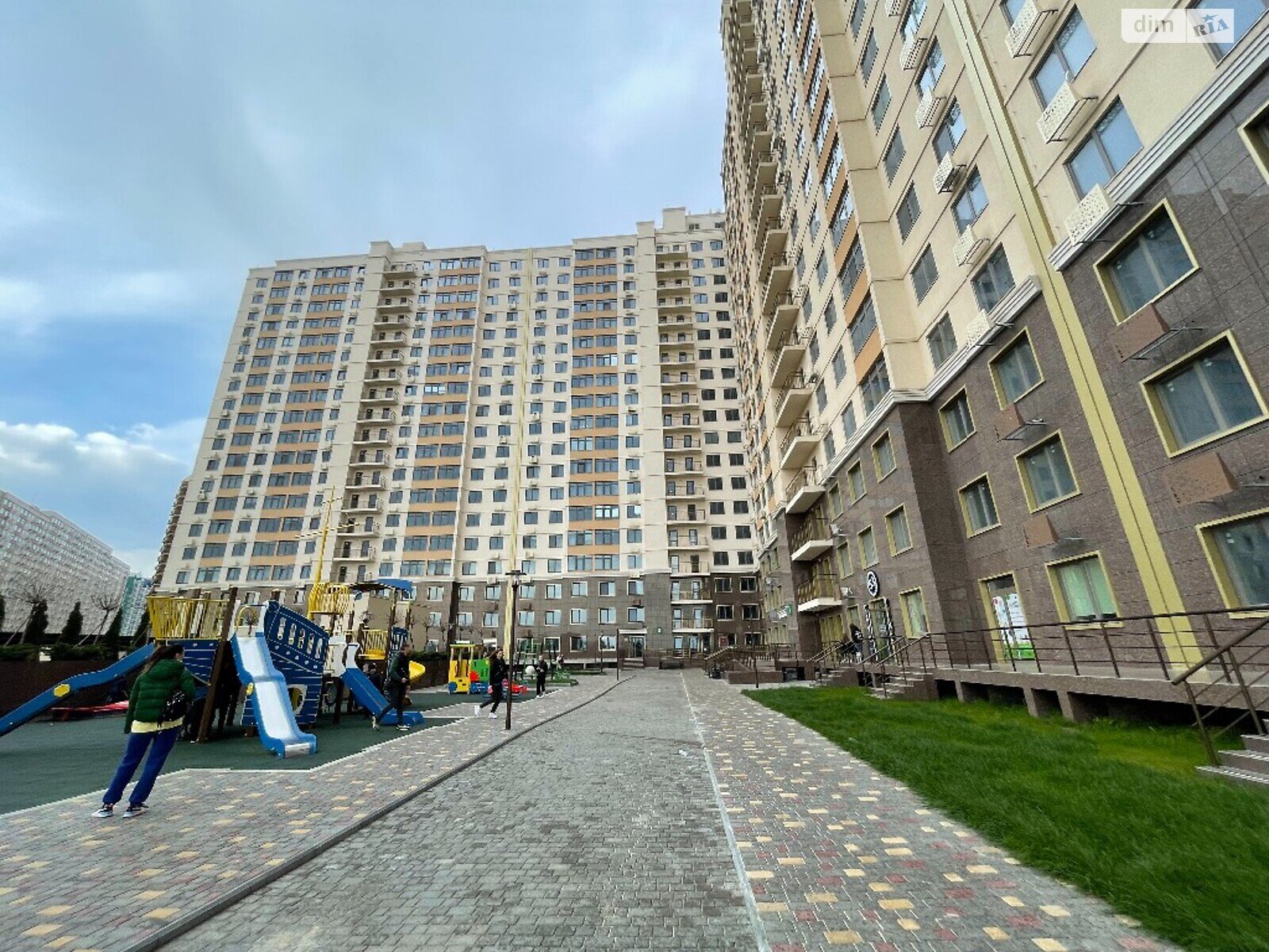 Продаж двокімнатної квартири в Одесі, на вул. Перлинна 8, район Київський фото 1