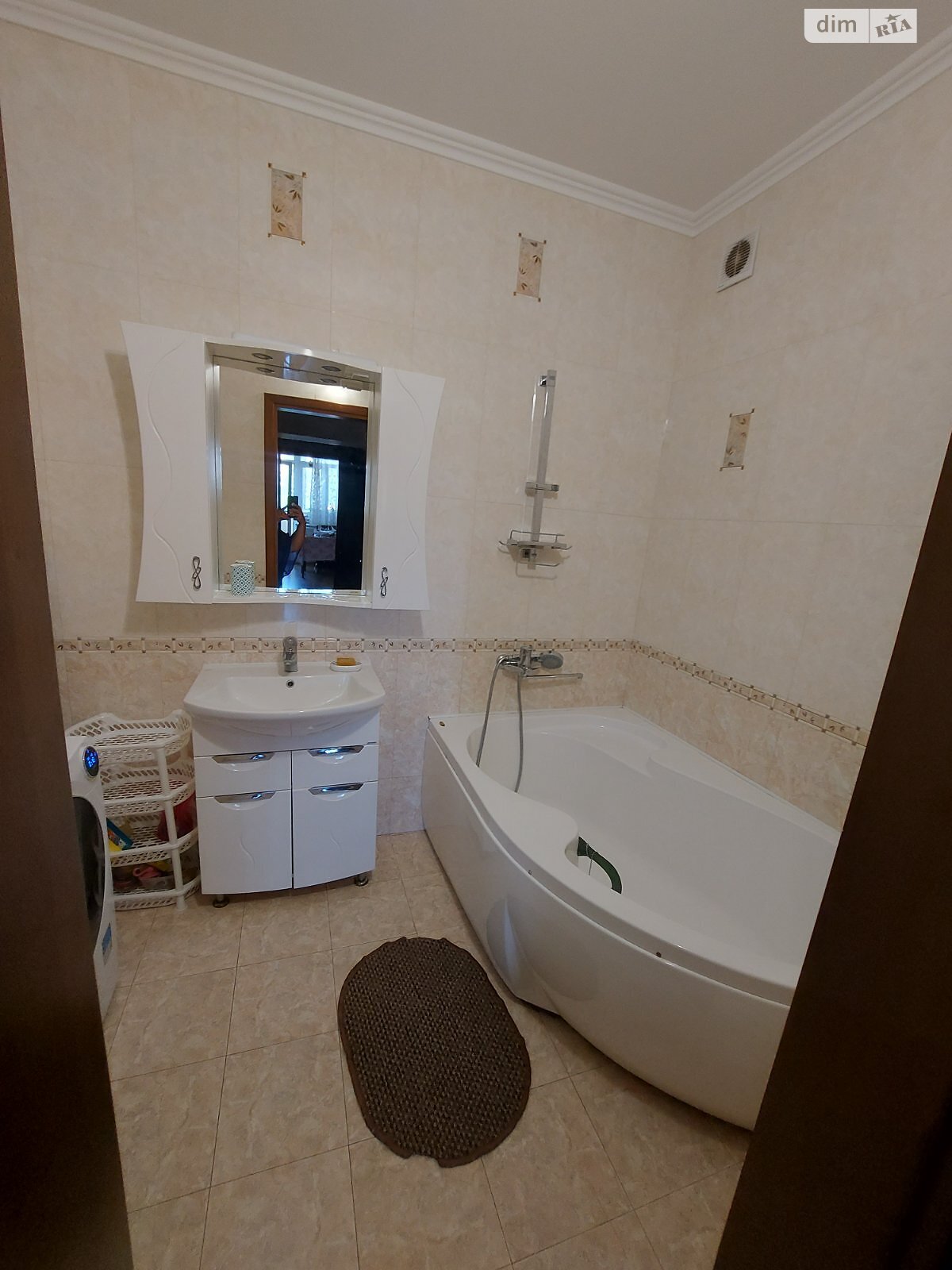 Продаж трикімнатної квартири в Одесі, на вул. Левітана, район Київський фото 1 Продаж трикімнатної квартири в Одесі, на вул. Левітана, район Київський фото 1