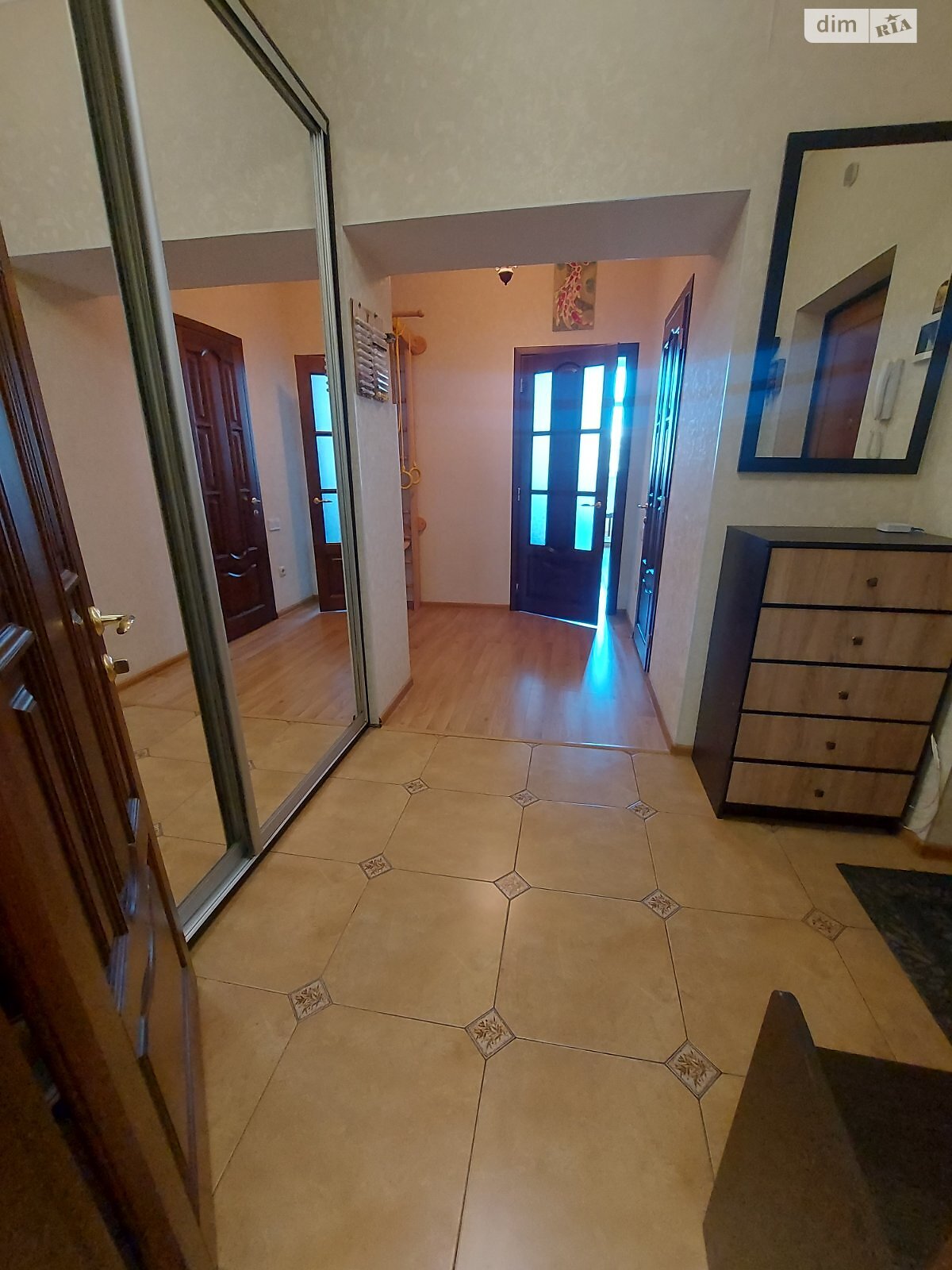 Продаж трикімнатної квартири в Одесі, на вул. Левітана, район Київський фото 1 Продаж трикімнатної квартири в Одесі, на вул. Левітана, район Київський фото 1