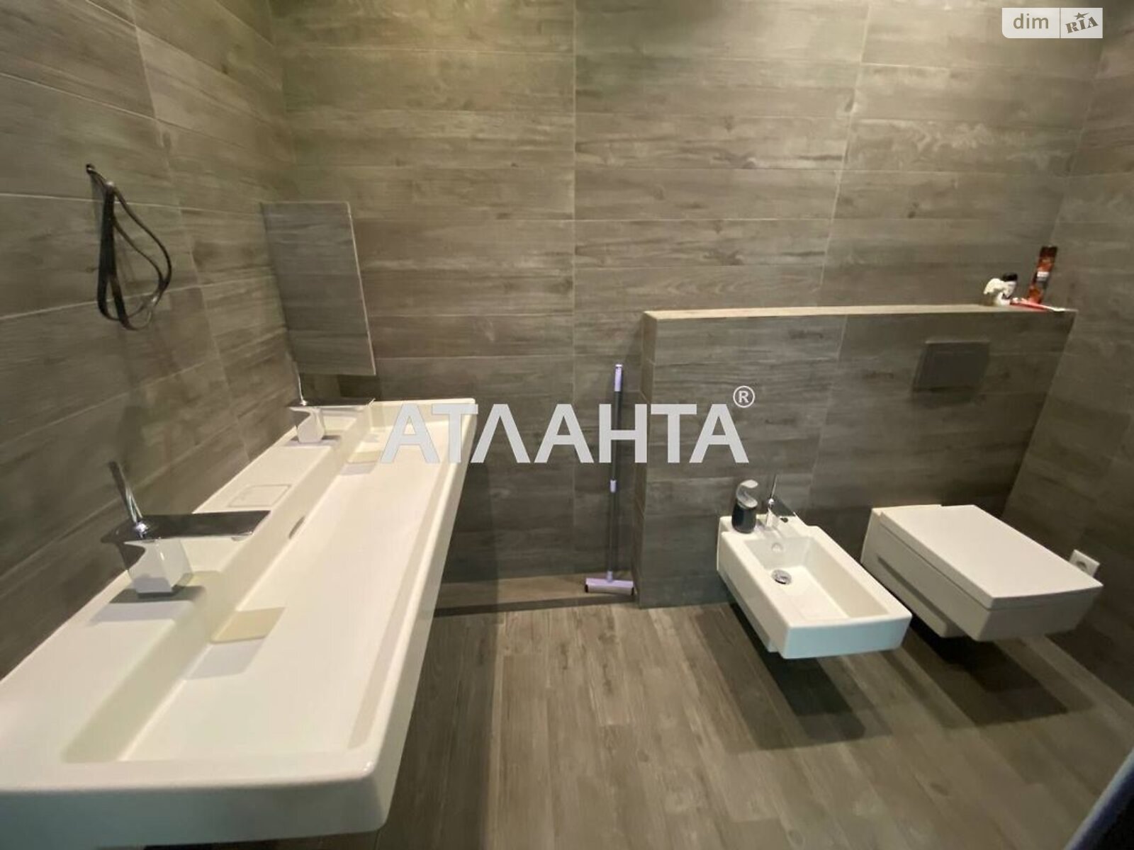 Продаж трикімнатної квартири в Одесі, на вул. Люстдорфська дорога 55/1, район Київський фото 1 Продаж трикімнатної квартири в Одесі, на вул. Люстдорфська дорога 55/1, район Київський фото 1